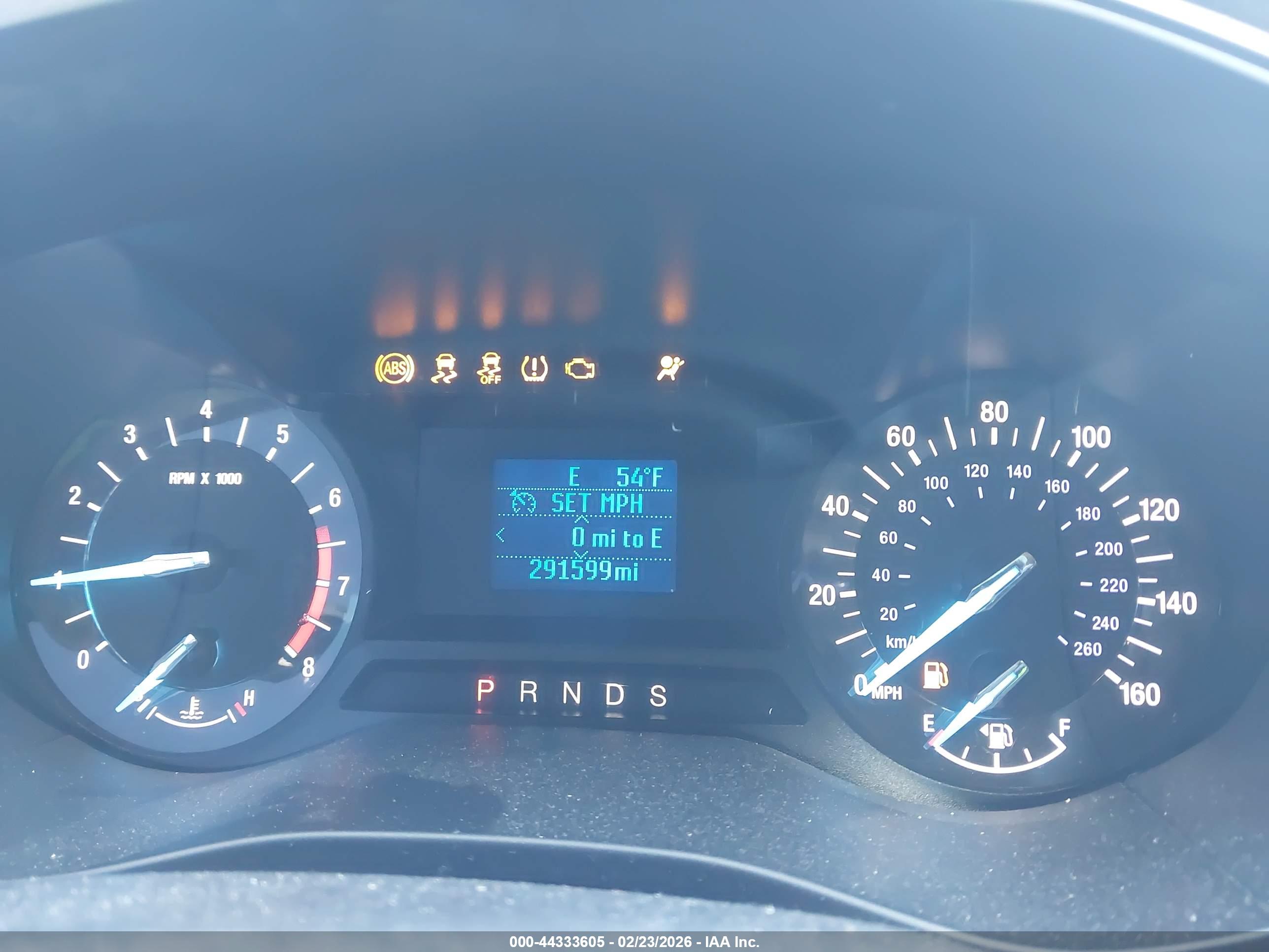 FORD FUSION image 7