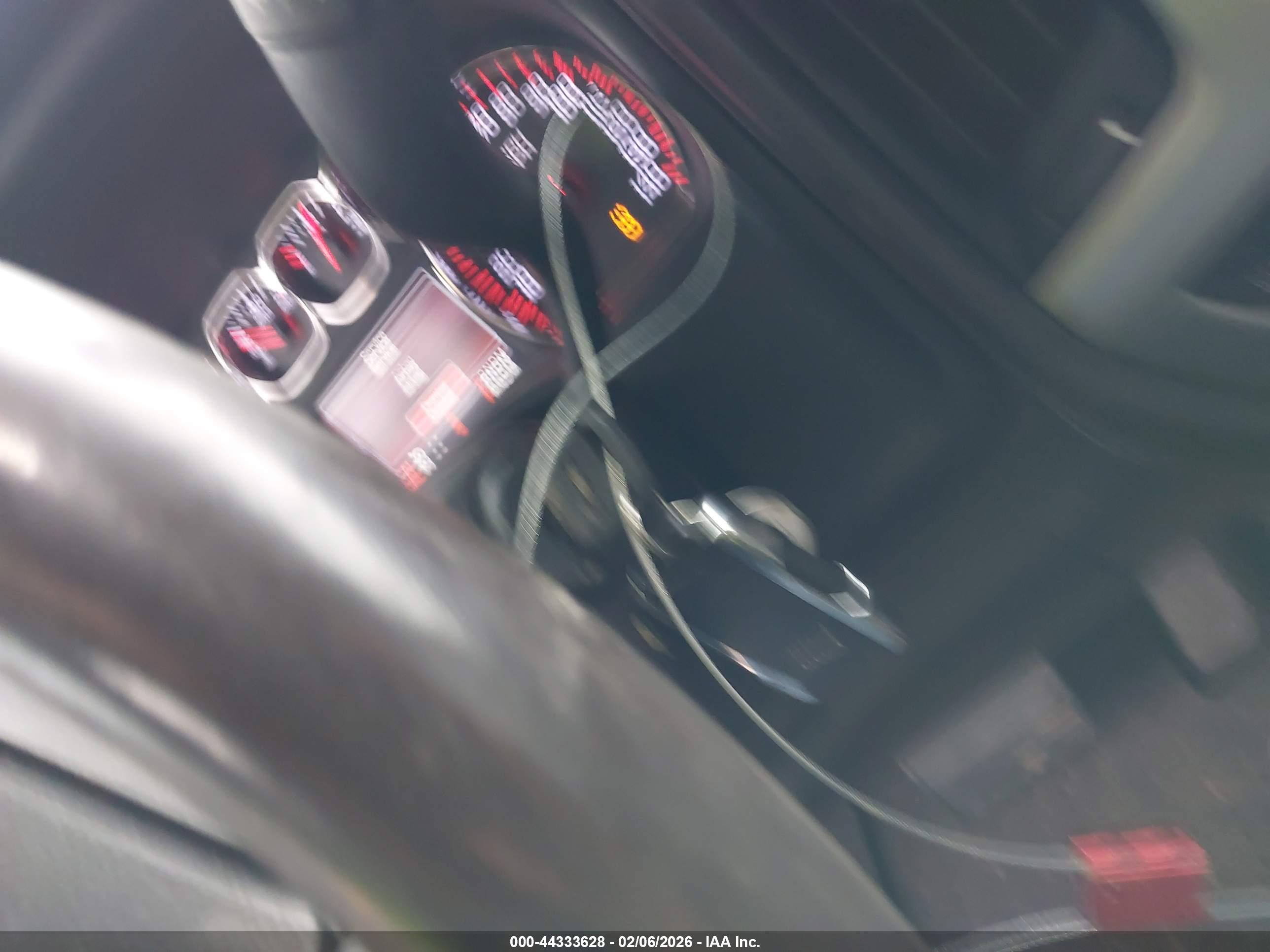GMC SIERRA image 11