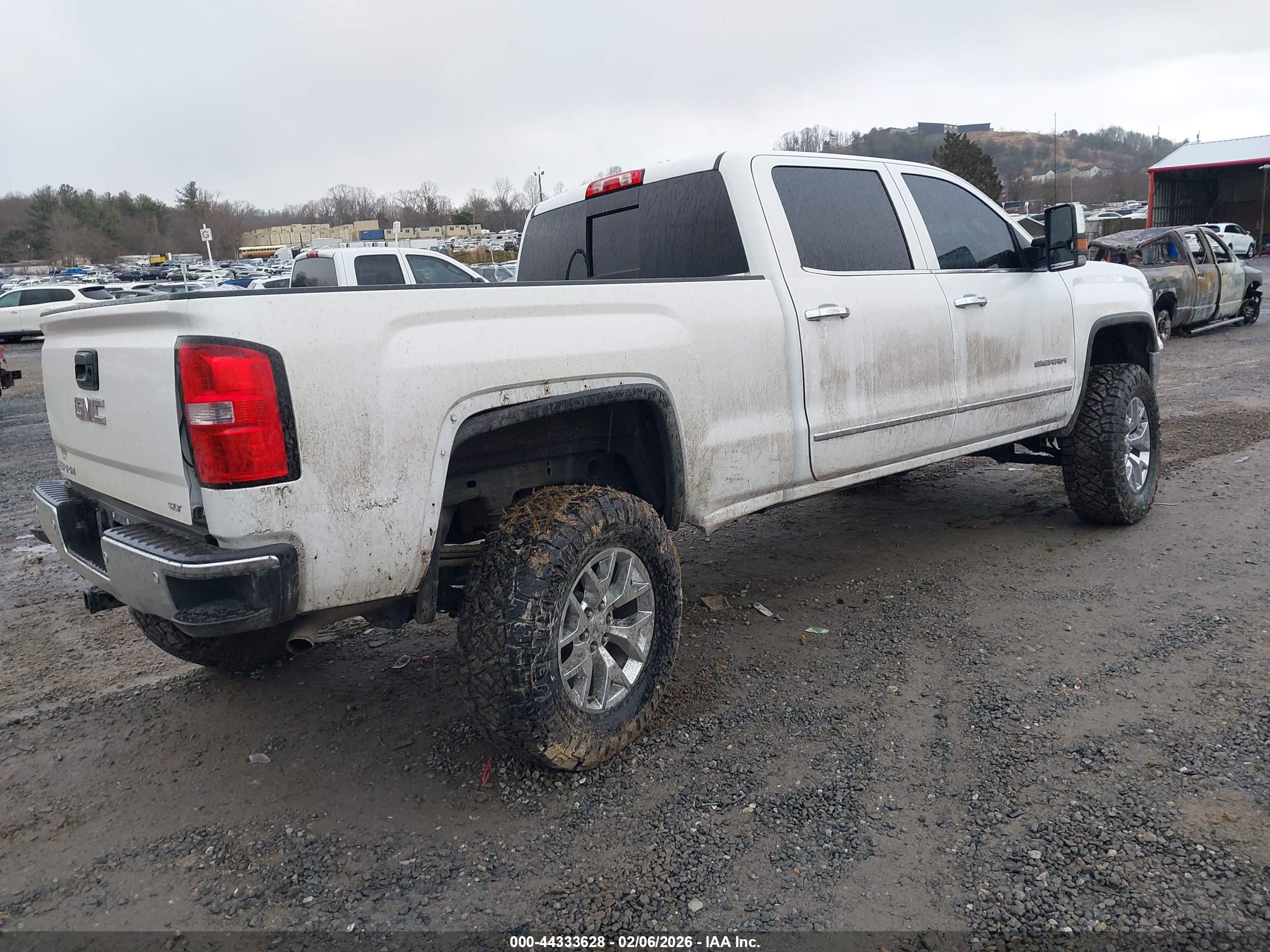 GMC SIERRA image 4