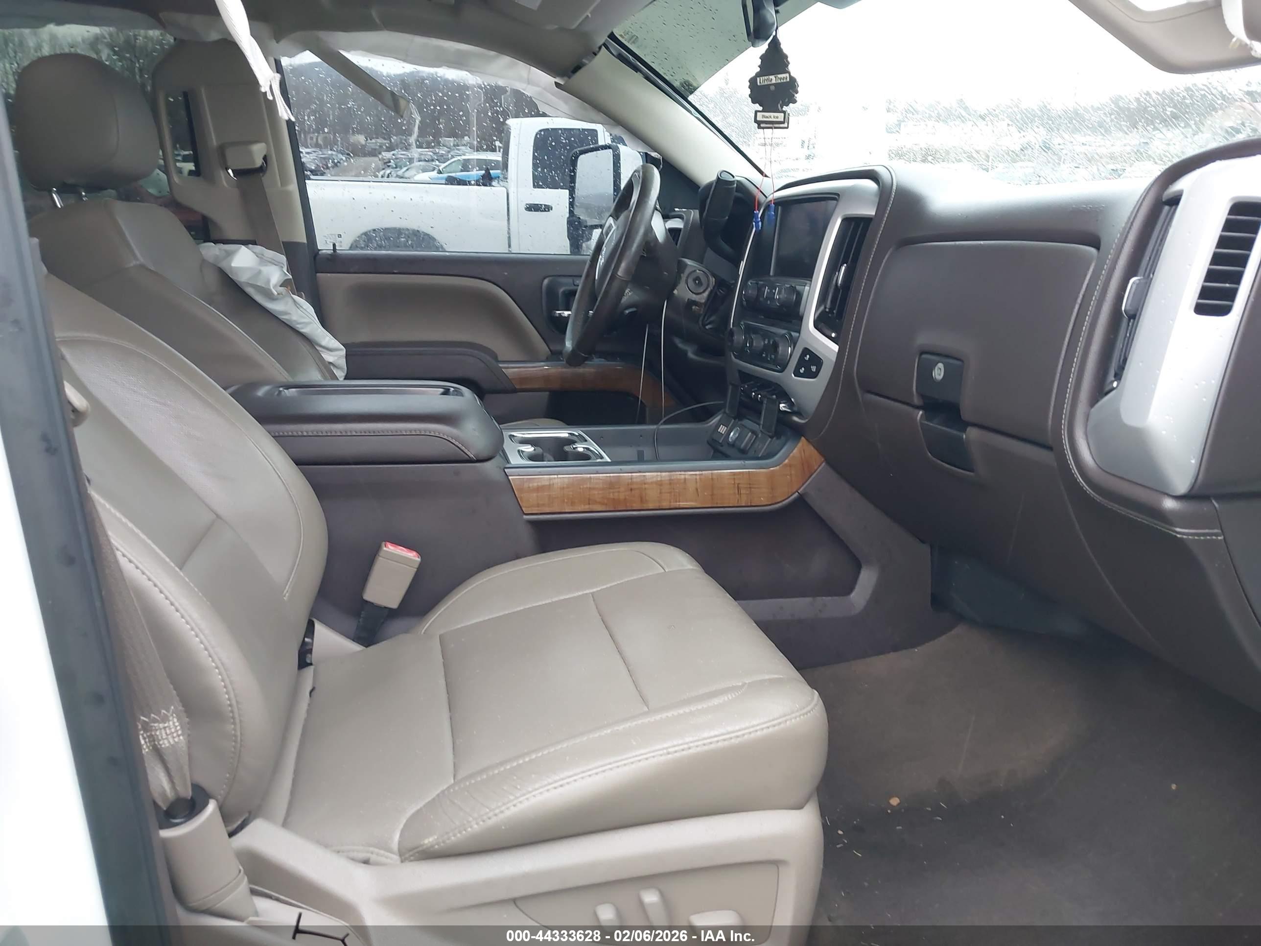 GMC SIERRA image 5