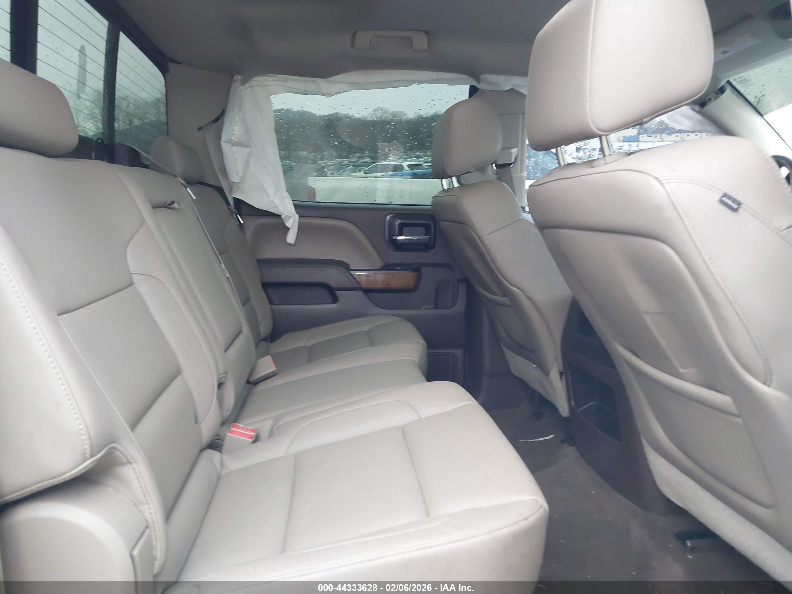 GMC SIERRA image 8