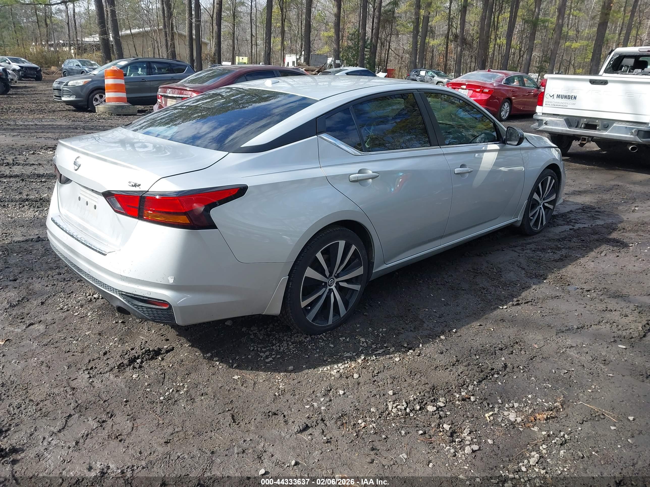 NISSAN ALTIMA image 4