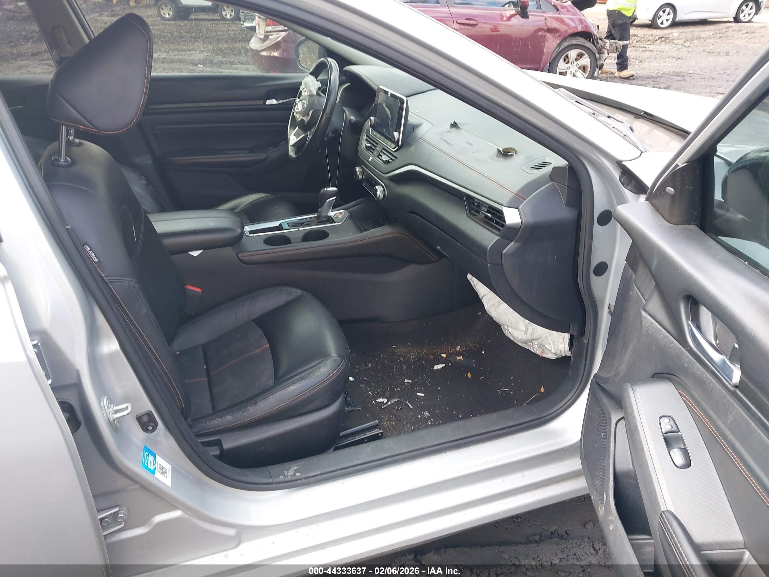 NISSAN ALTIMA image 5