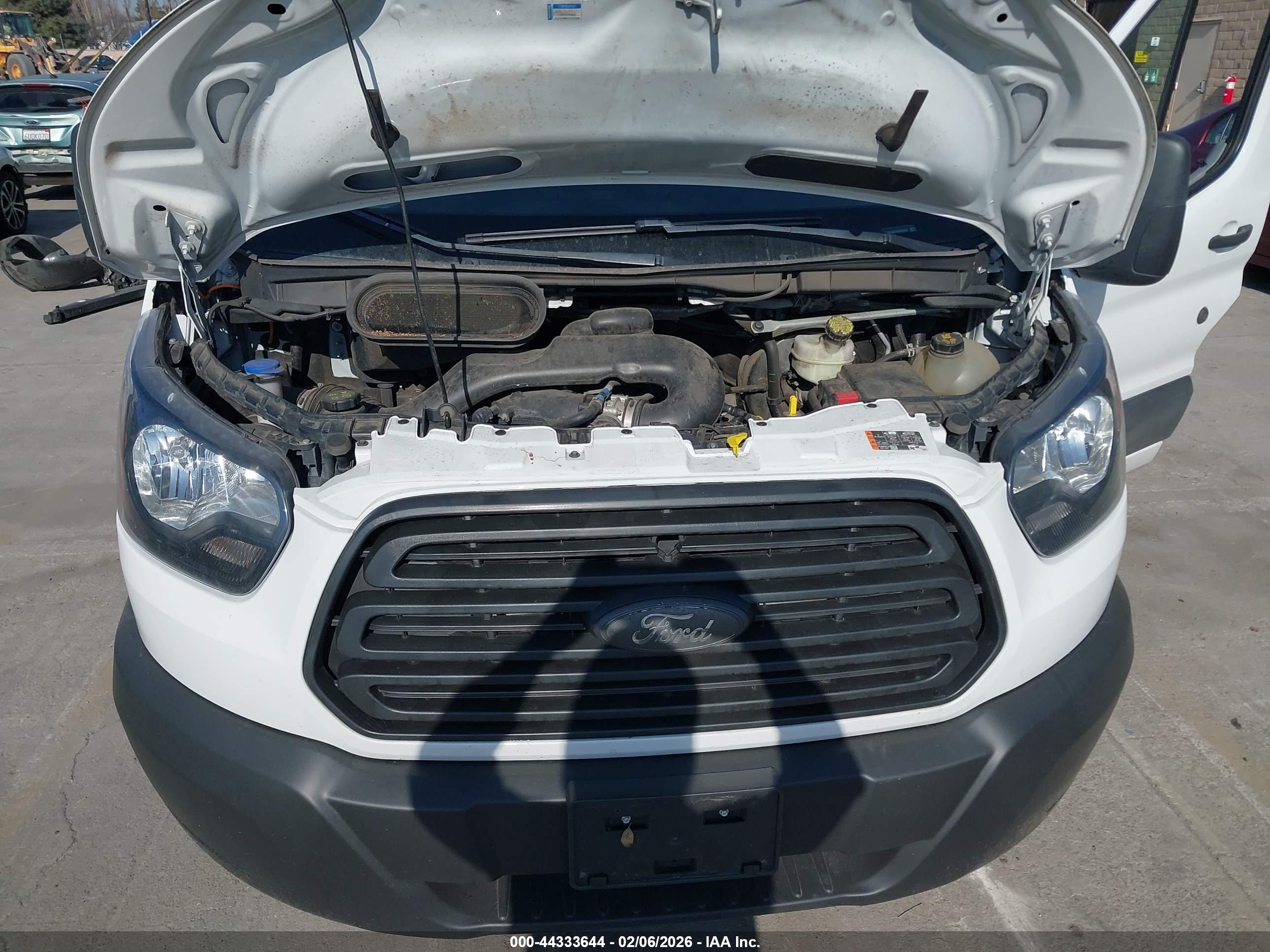 FORD TRANSIT-150 image 10