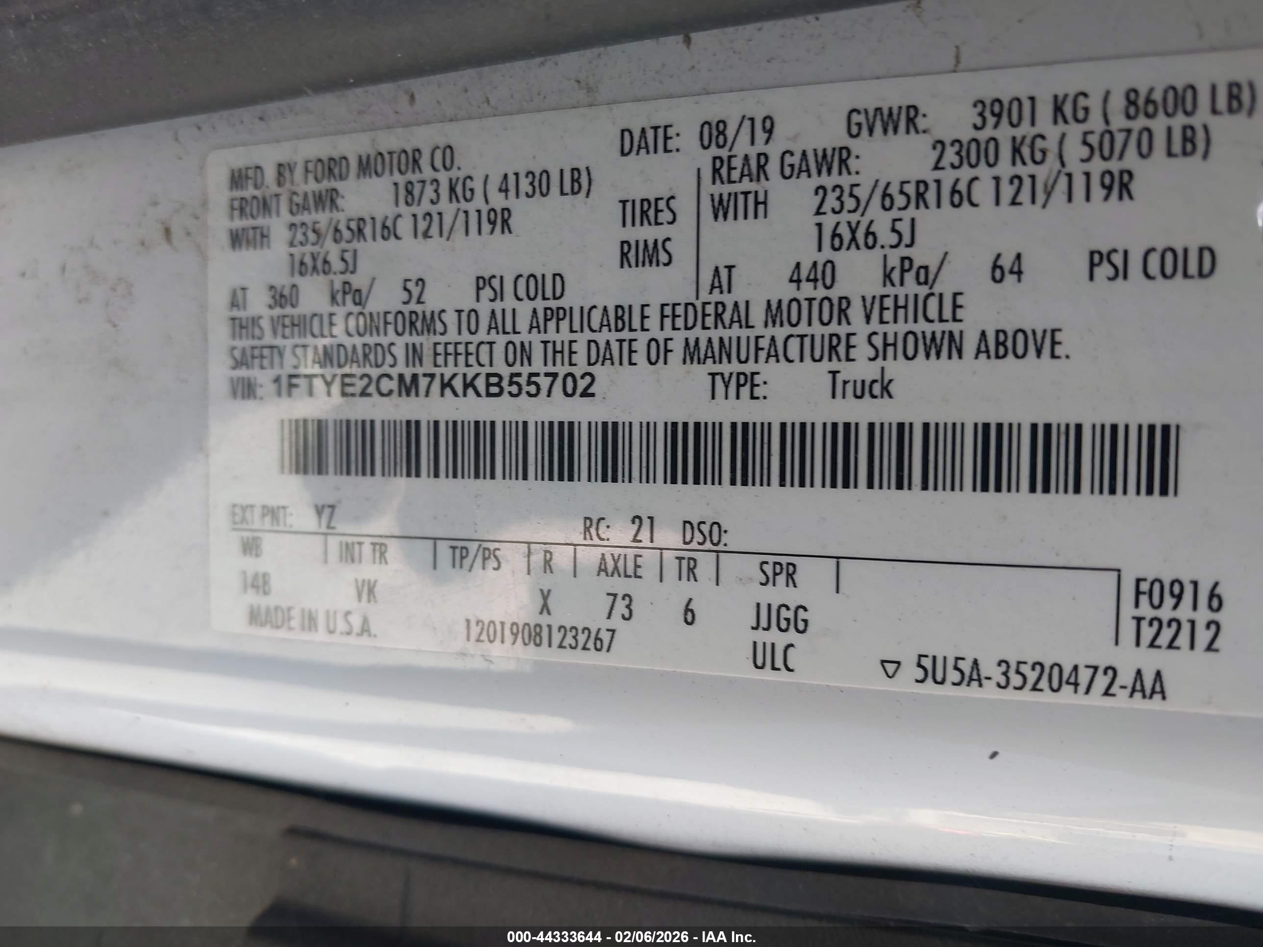 FORD TRANSIT-150 image 9
