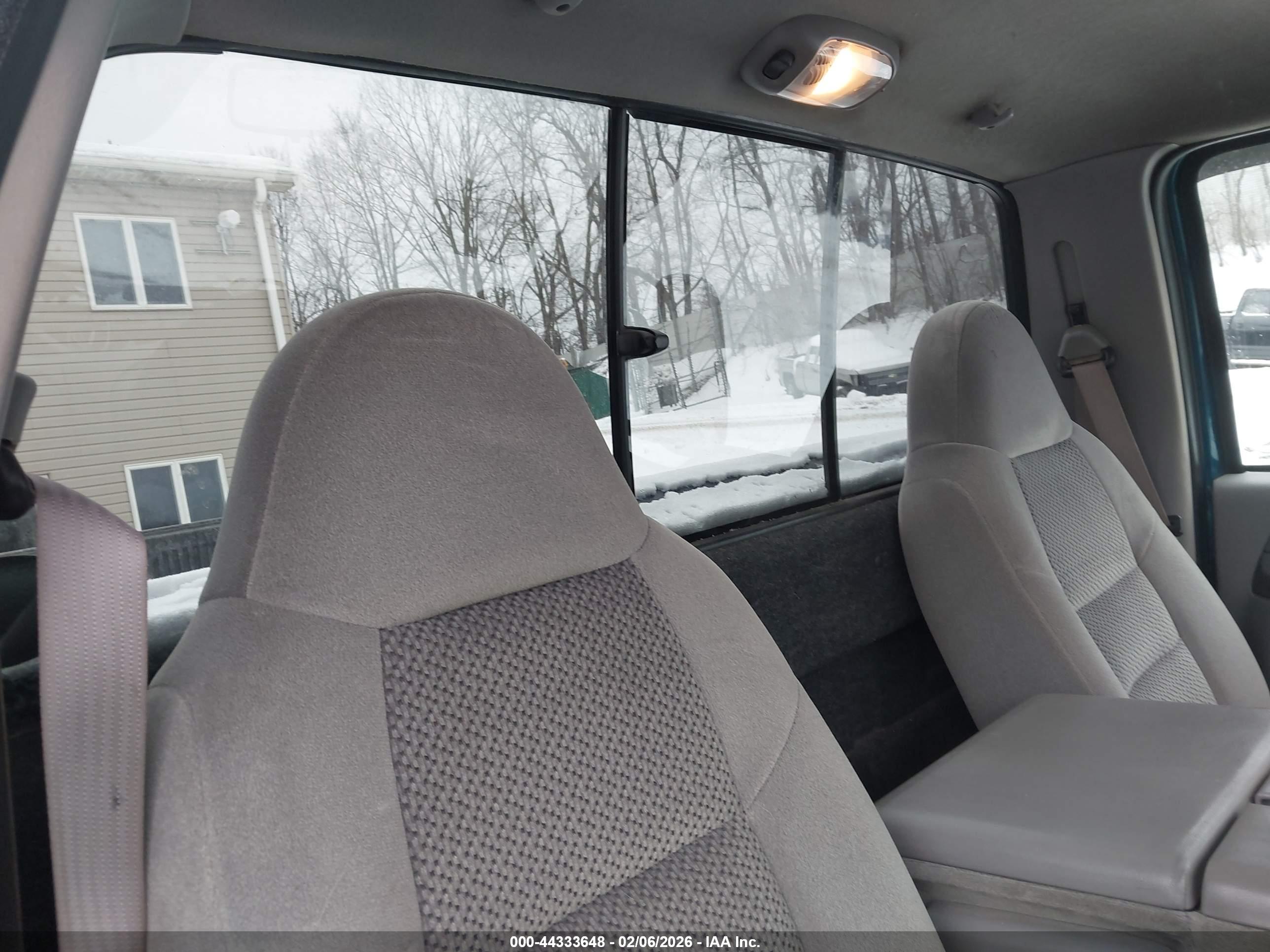 FORD F-250 image 8
