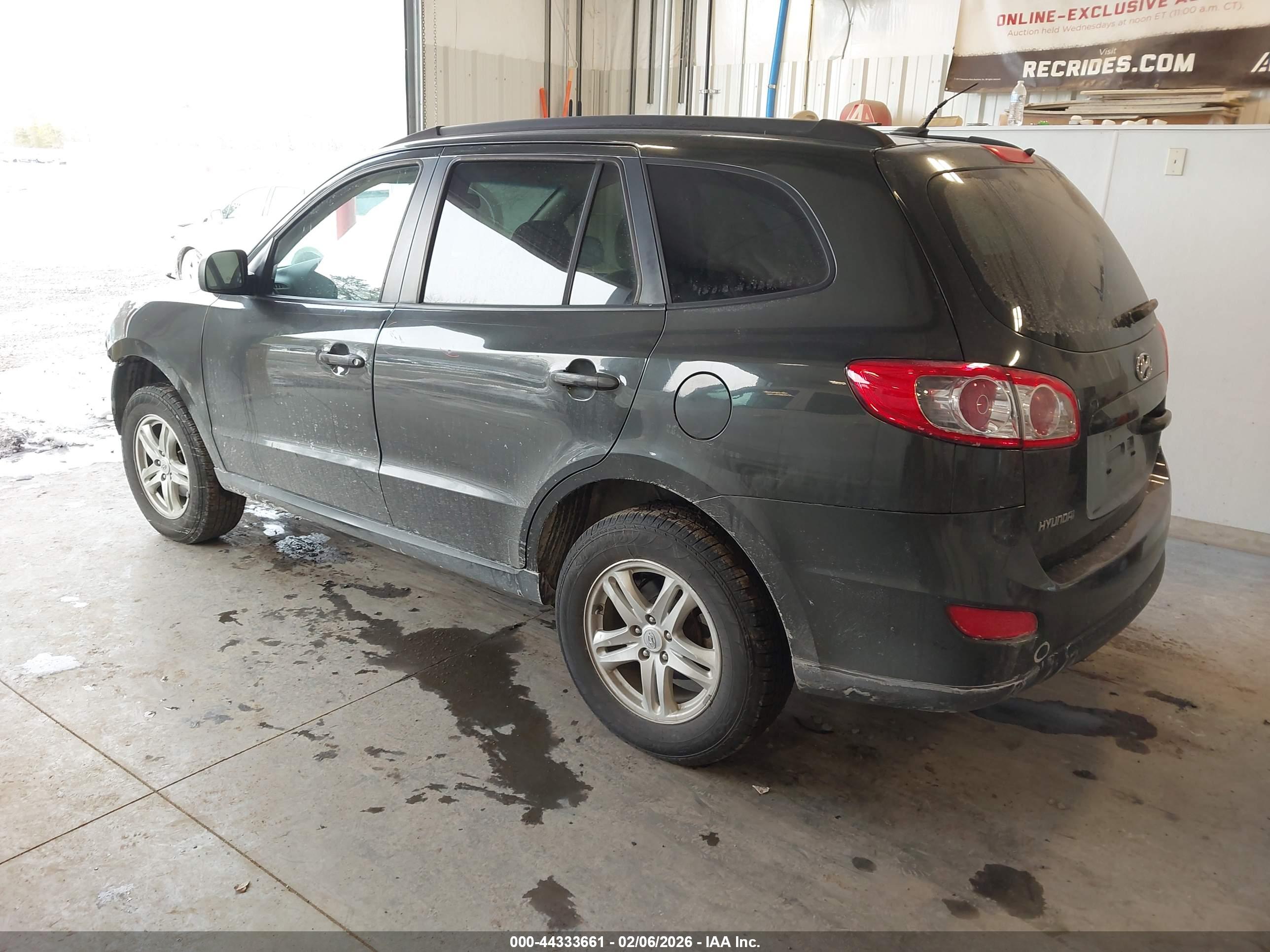 HYUNDAI SANTA image 3