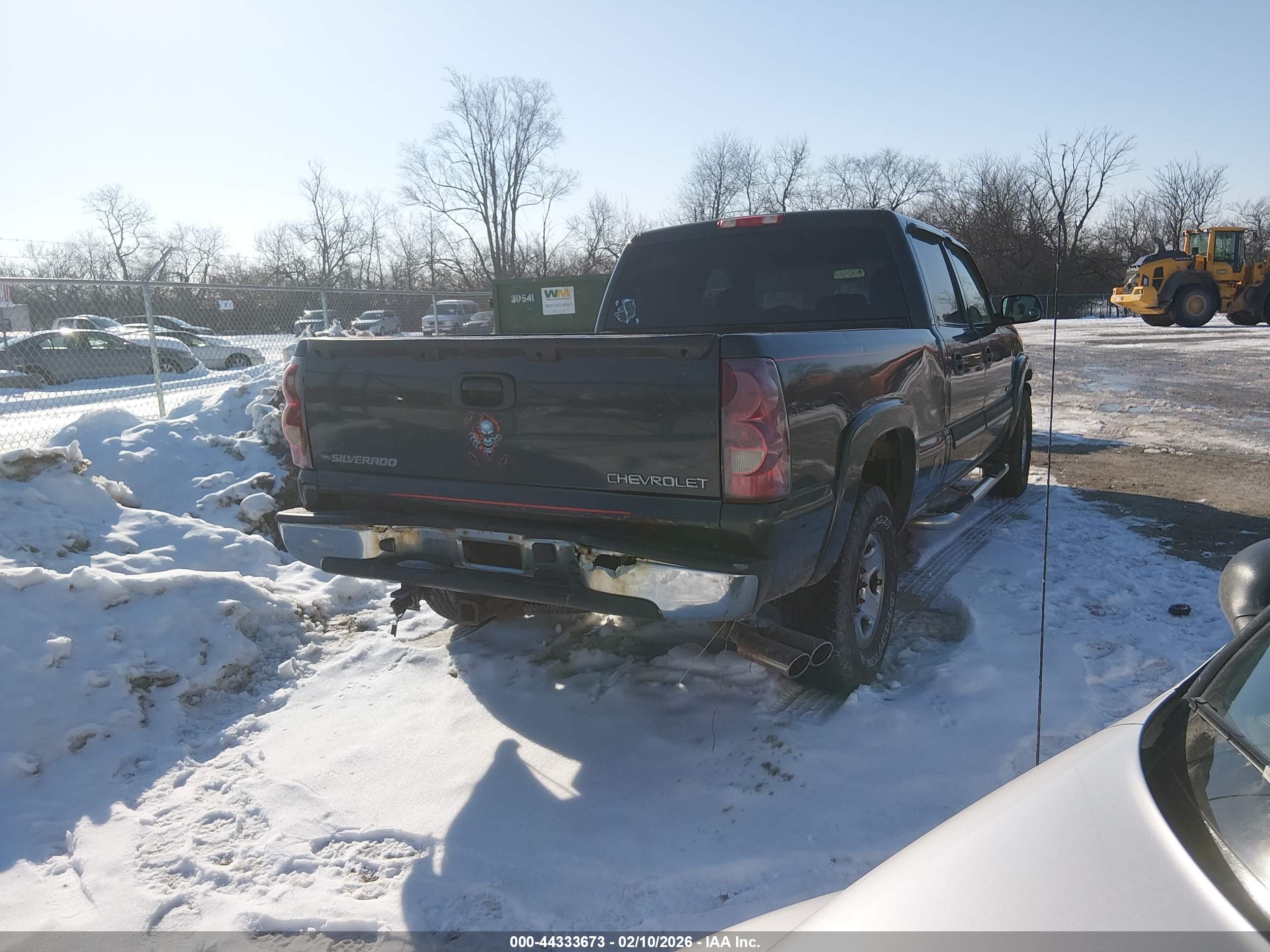 CHEVROLET SILVERADO image 4