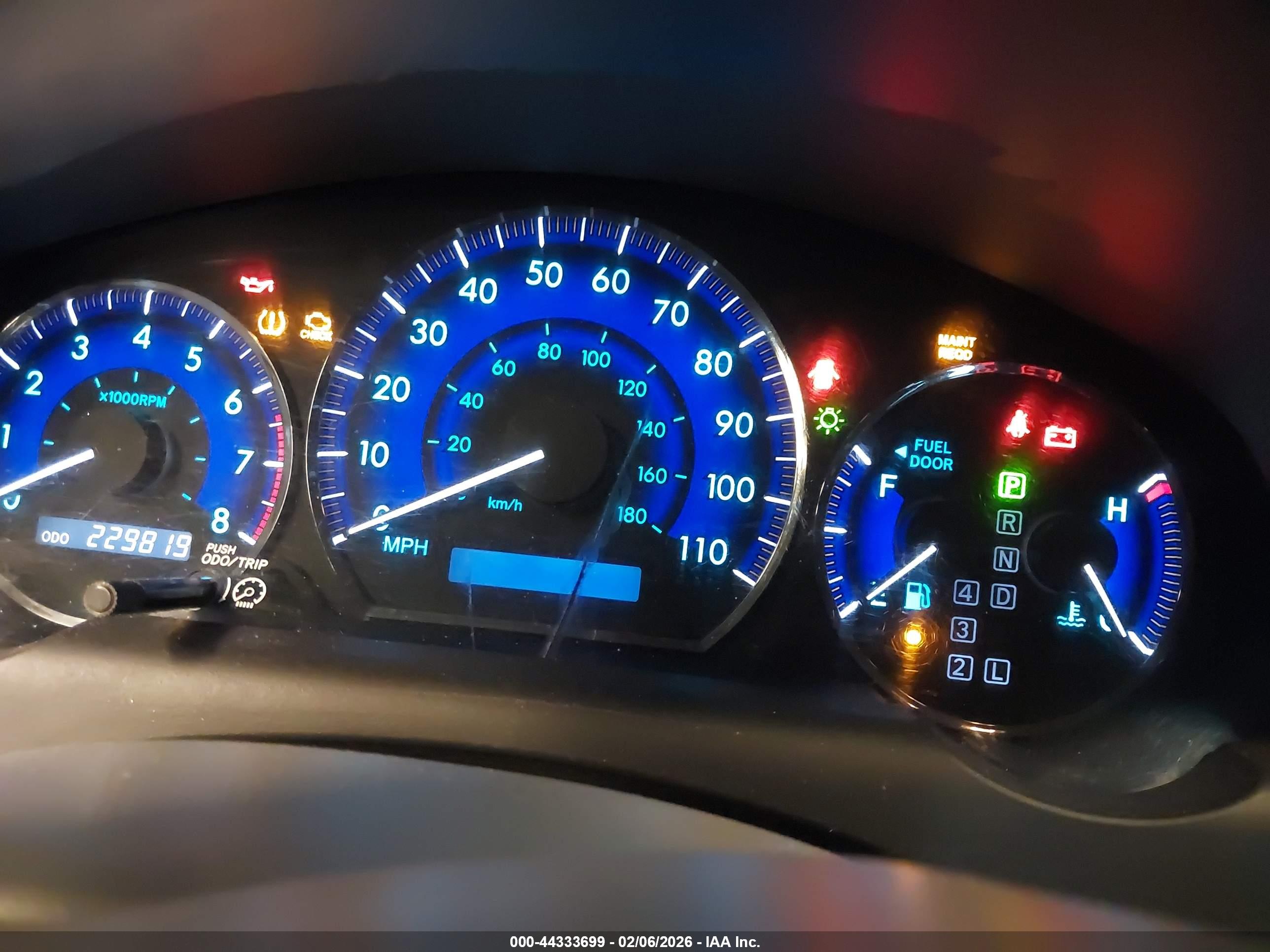 TOYOTA SIENNA image 7
