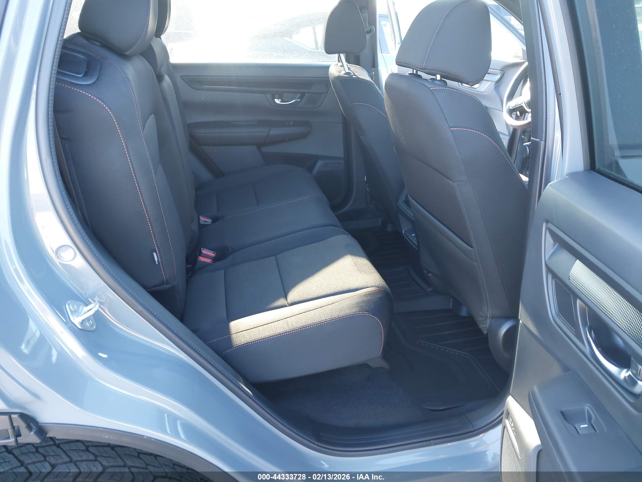 HONDA CR-V image 8