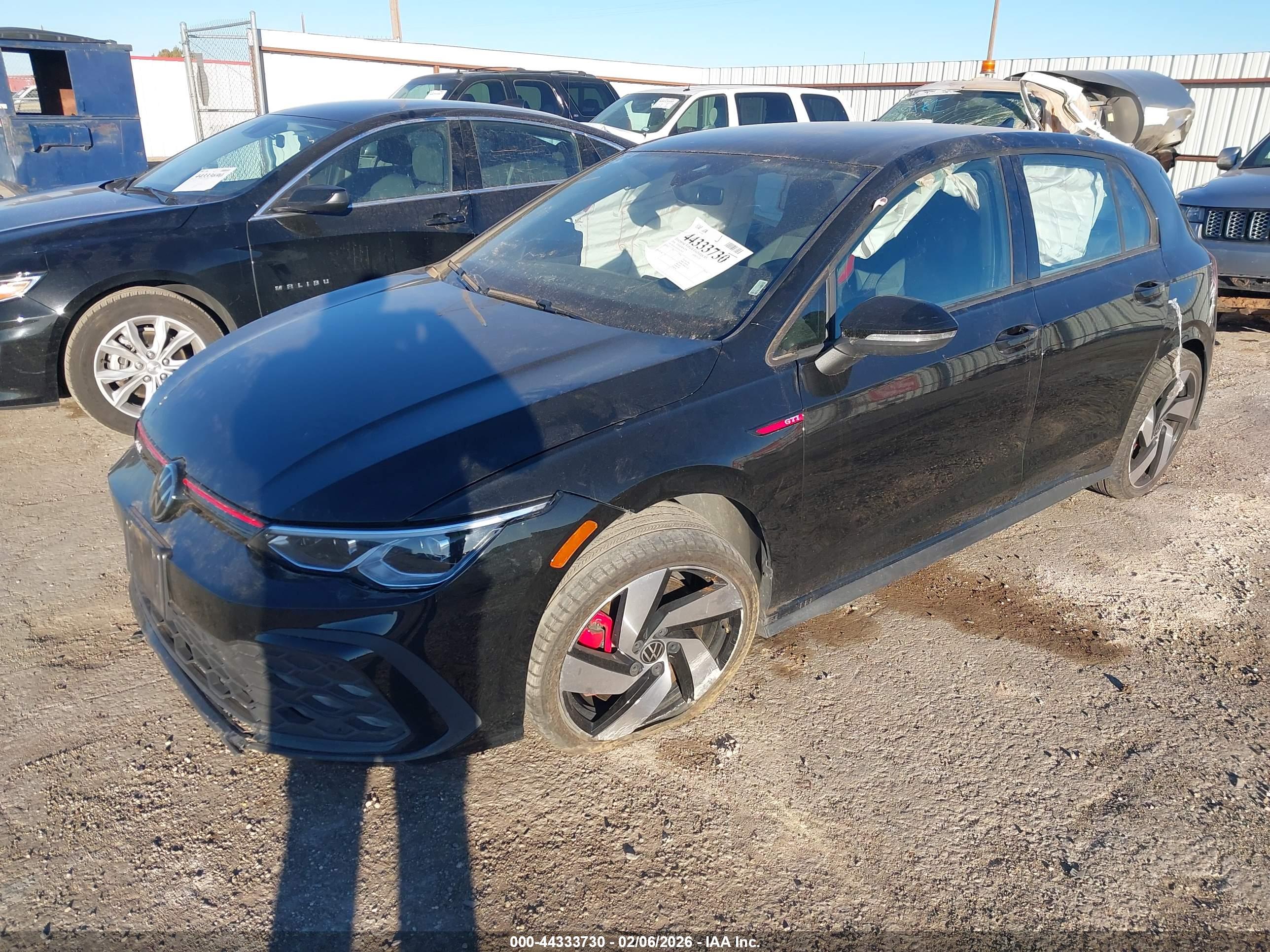 VOLKSWAGEN GOLF image 2