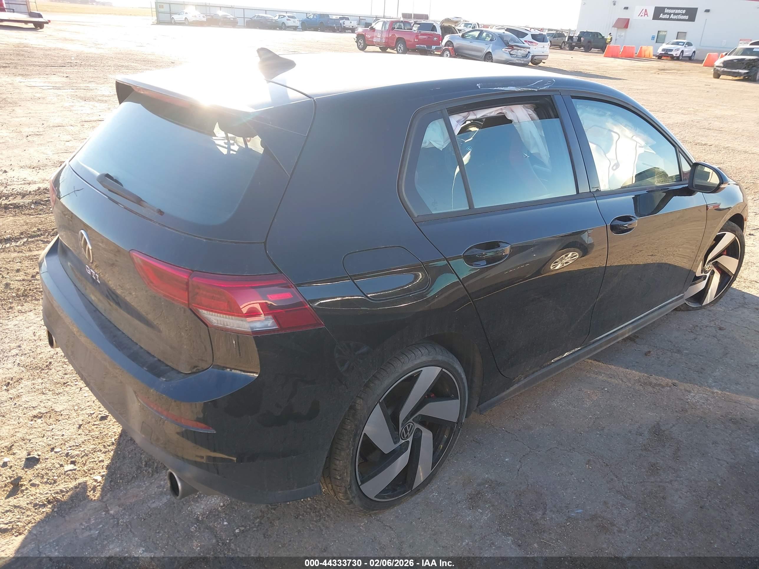 VOLKSWAGEN GOLF image 4