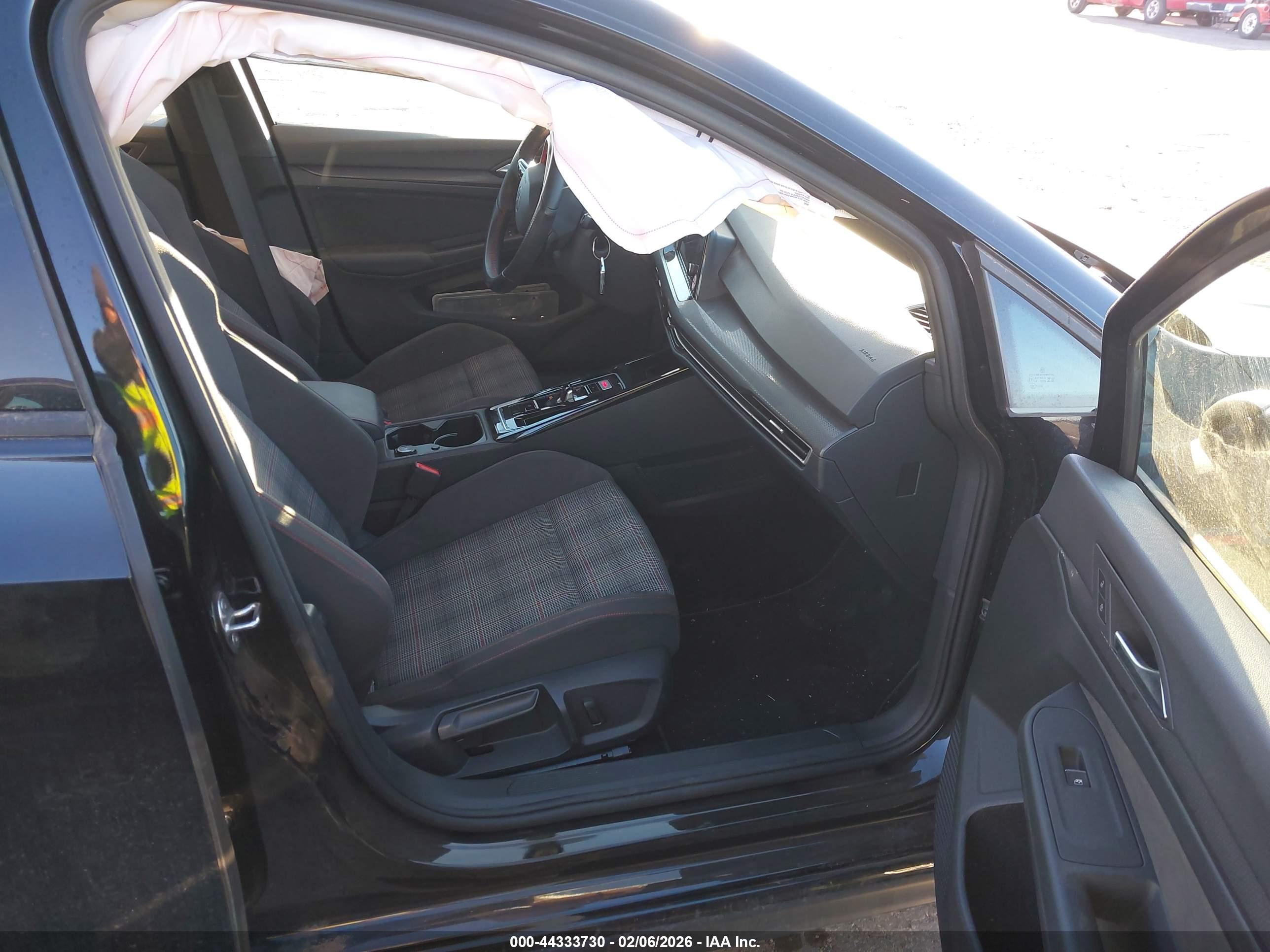VOLKSWAGEN GOLF image 5