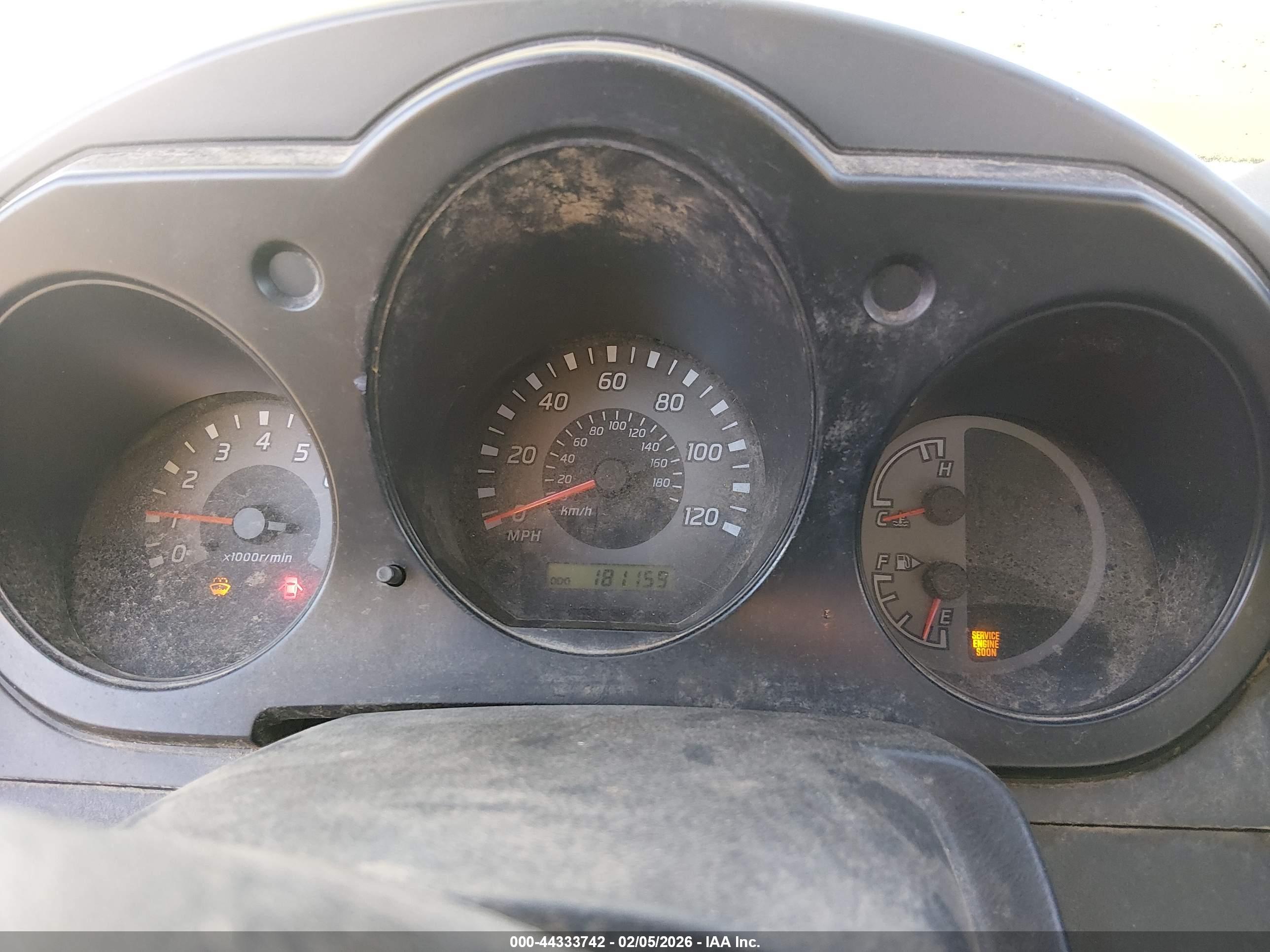 NISSAN FRONTIER image 7