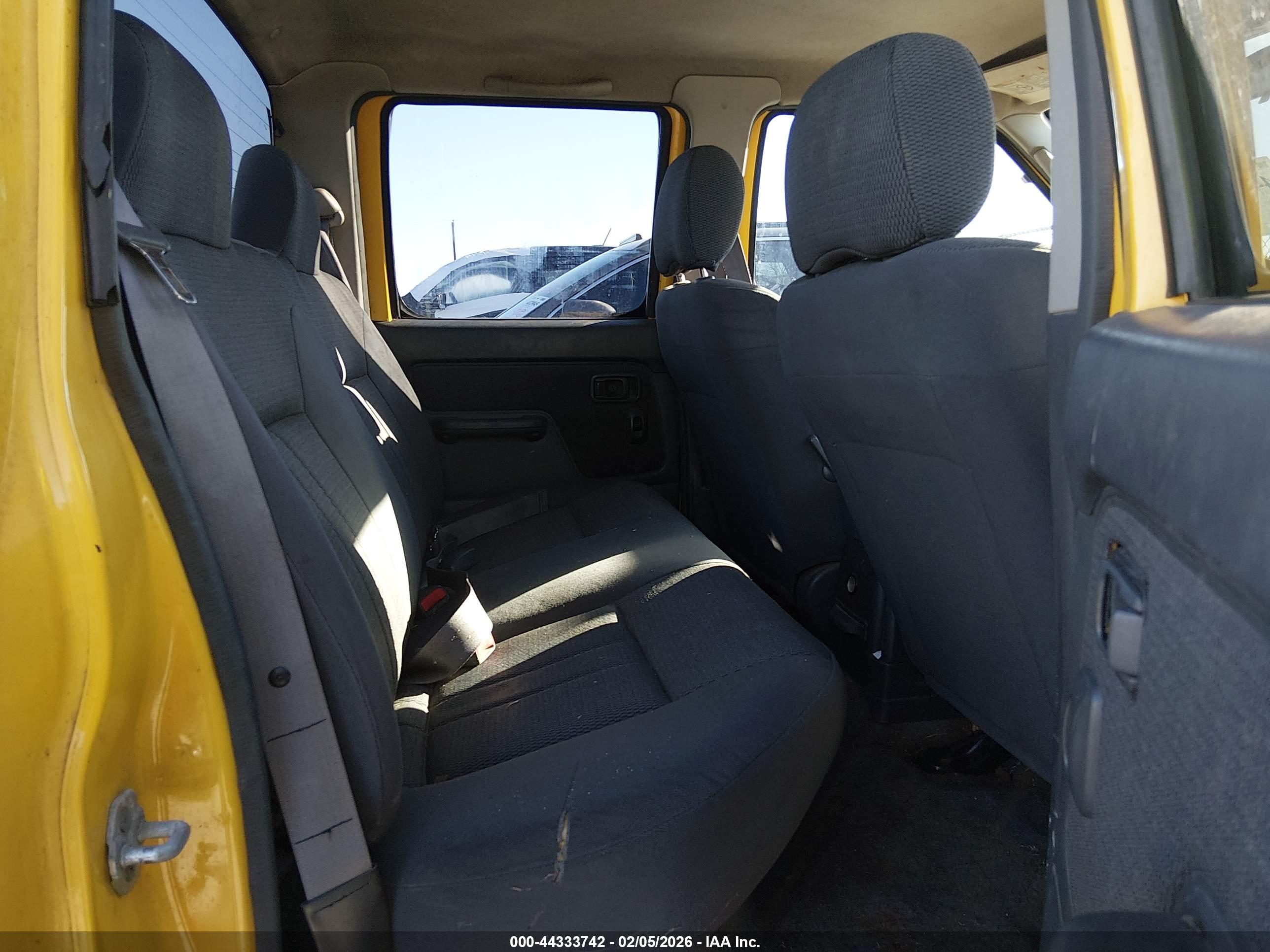 NISSAN FRONTIER image 8