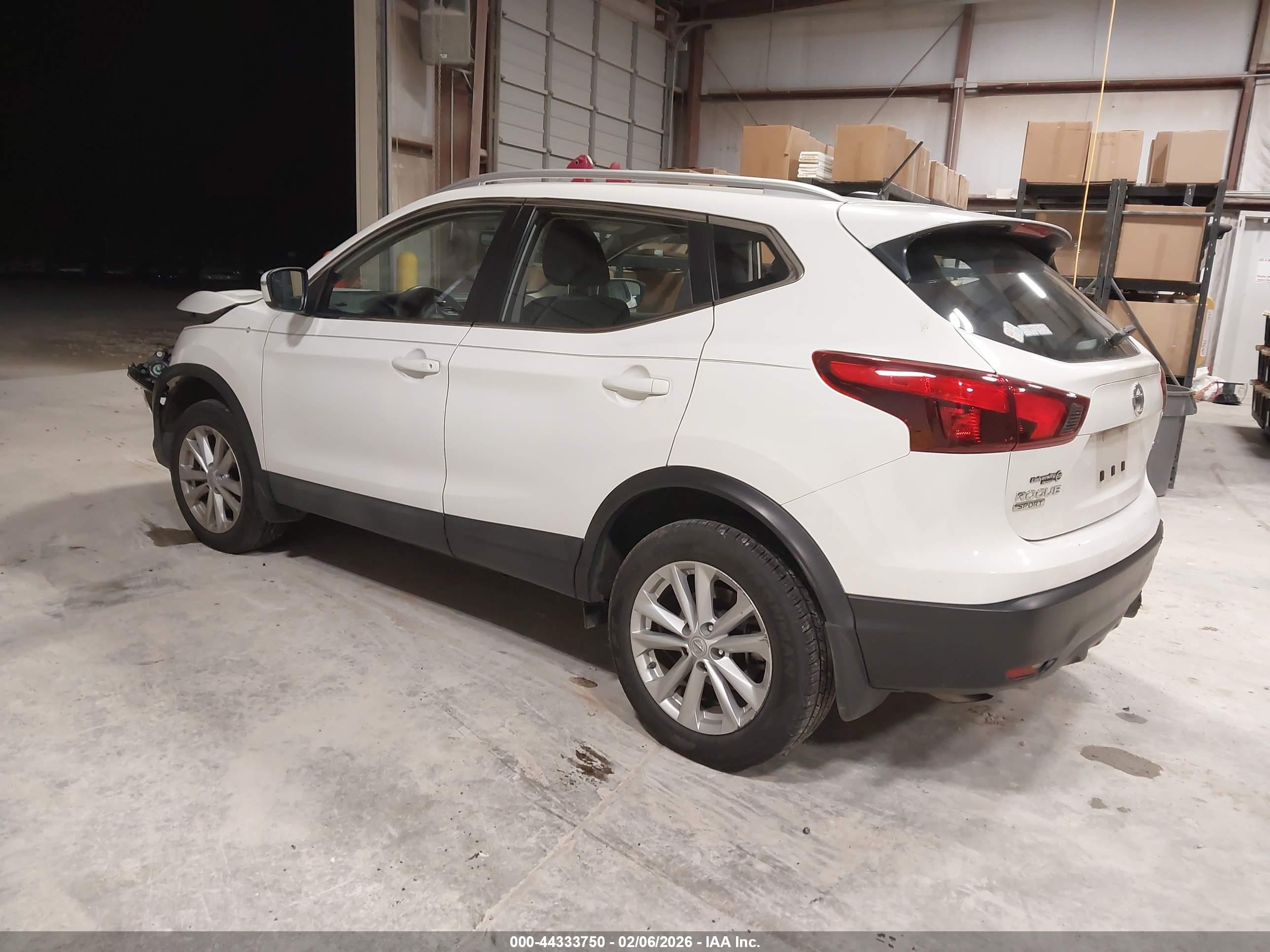 NISSAN ROGUE image 3