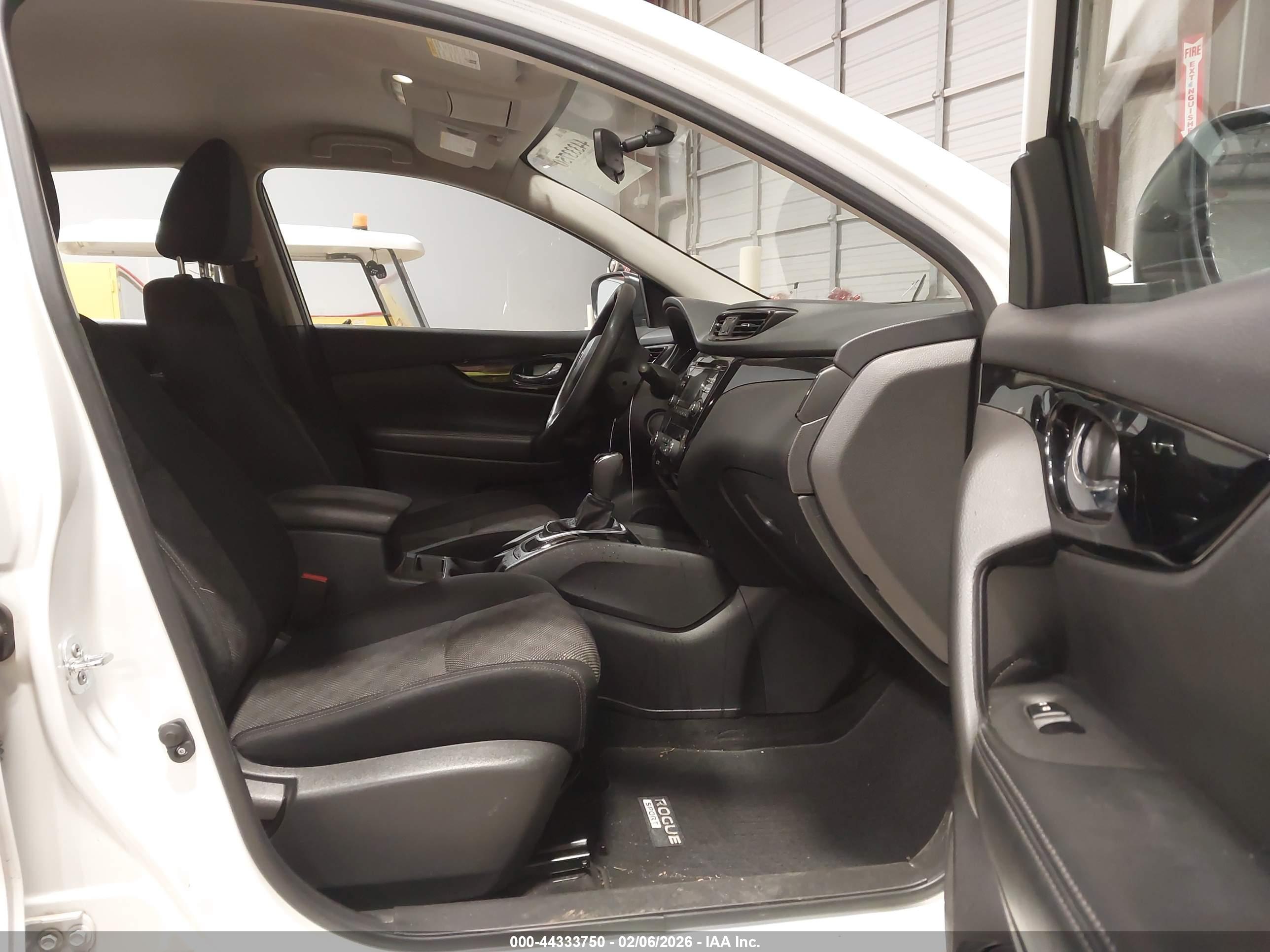 NISSAN ROGUE image 5