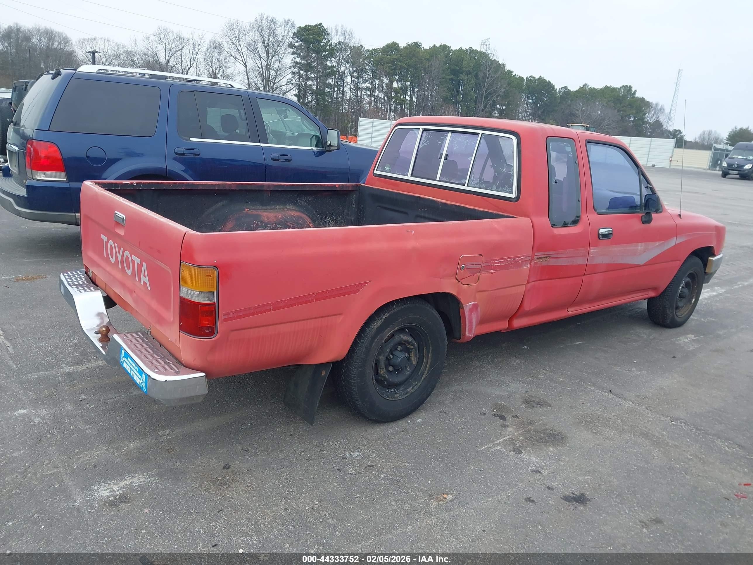 TOYOTA PICKUP image 4