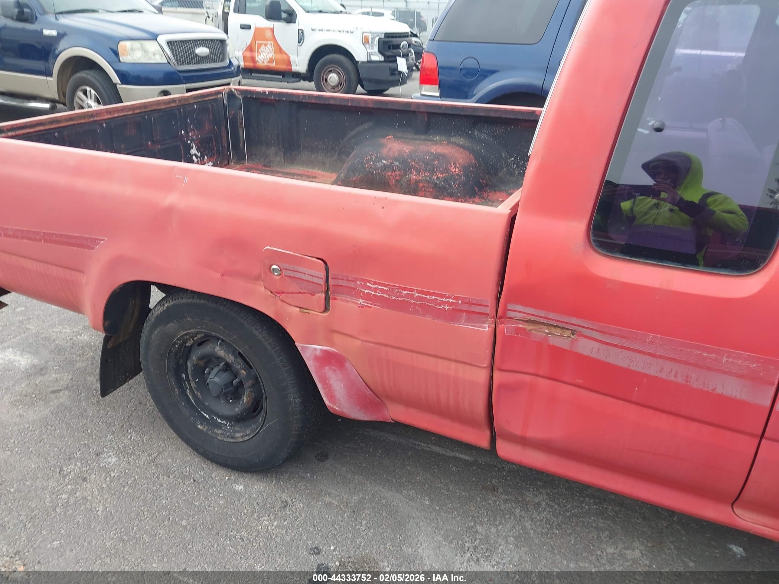 TOYOTA PICKUP image 6