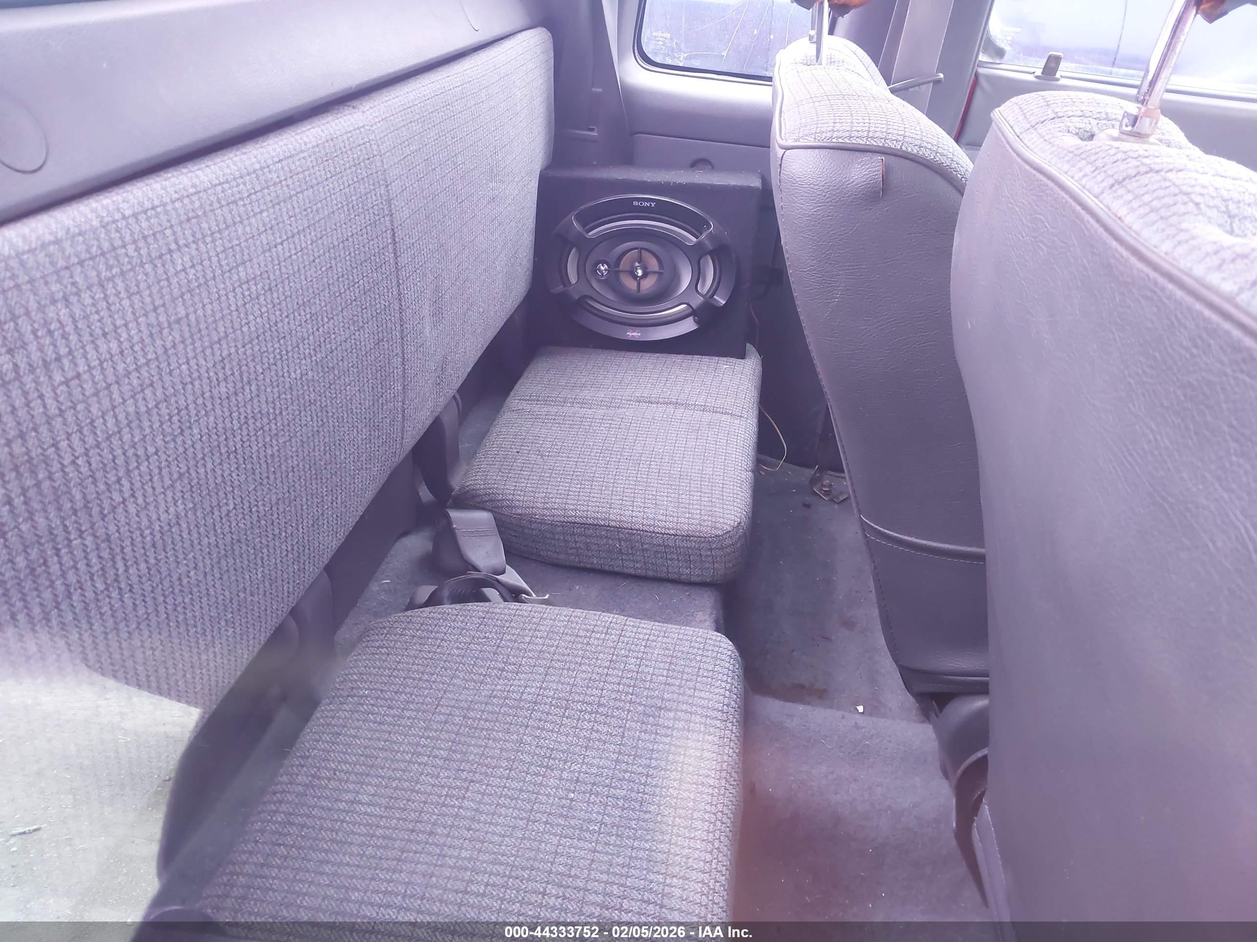 TOYOTA PICKUP image 8
