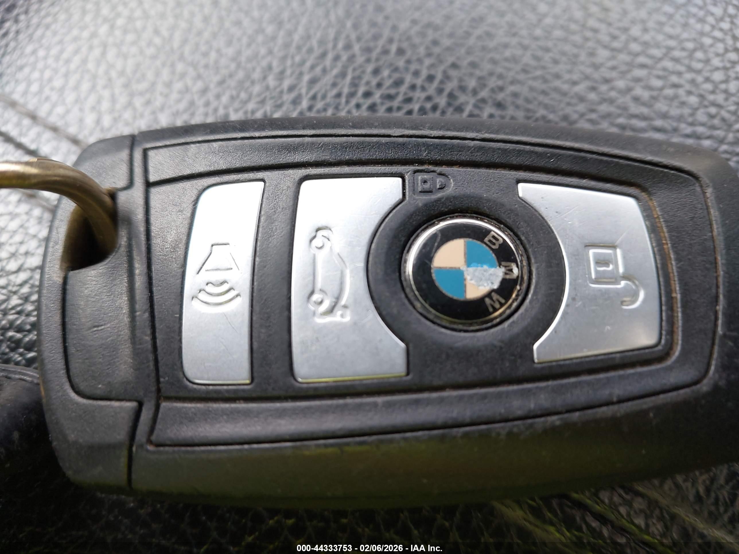 BMW 528I image 11