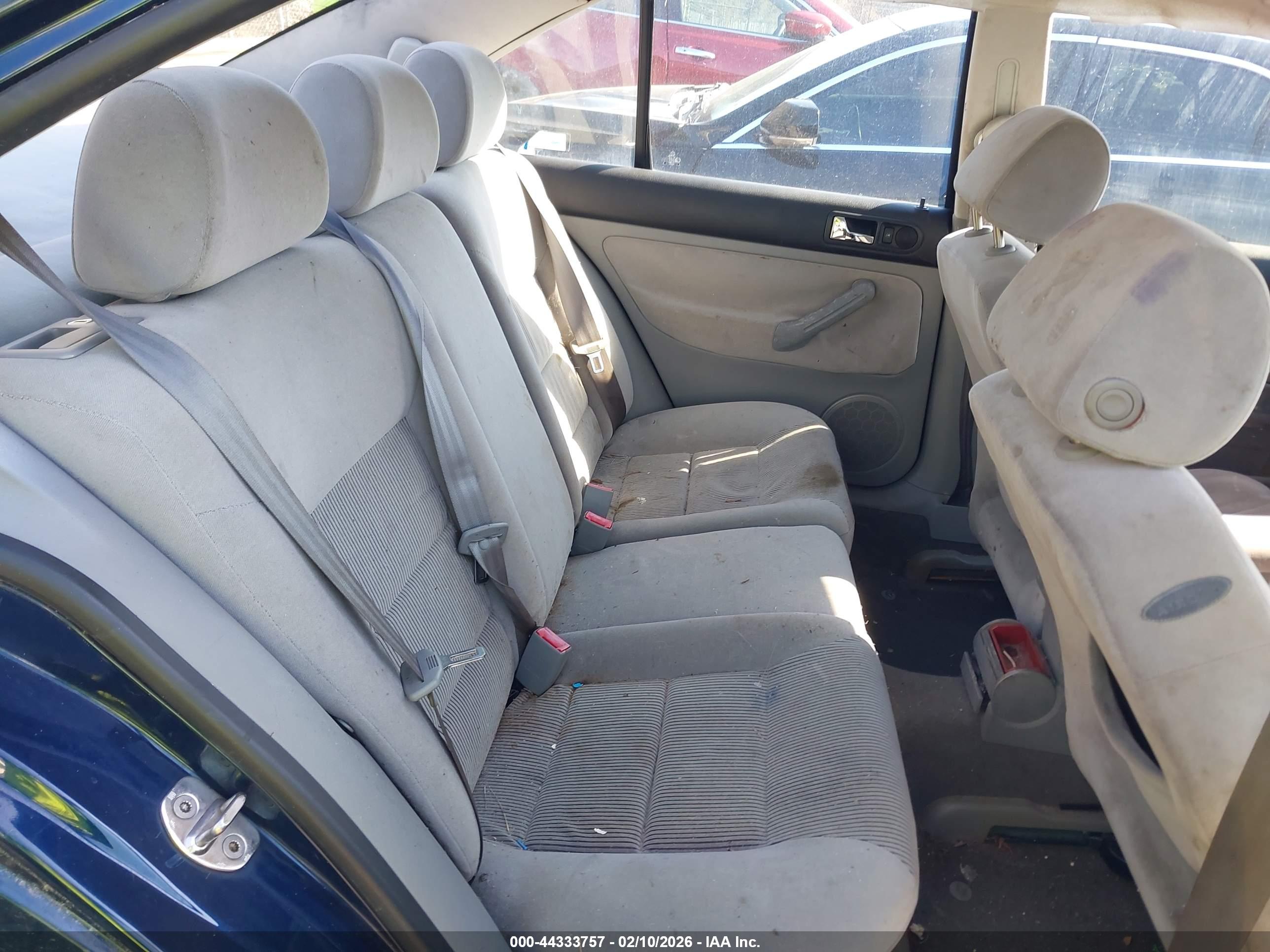 VOLKSWAGEN JETTA image 8