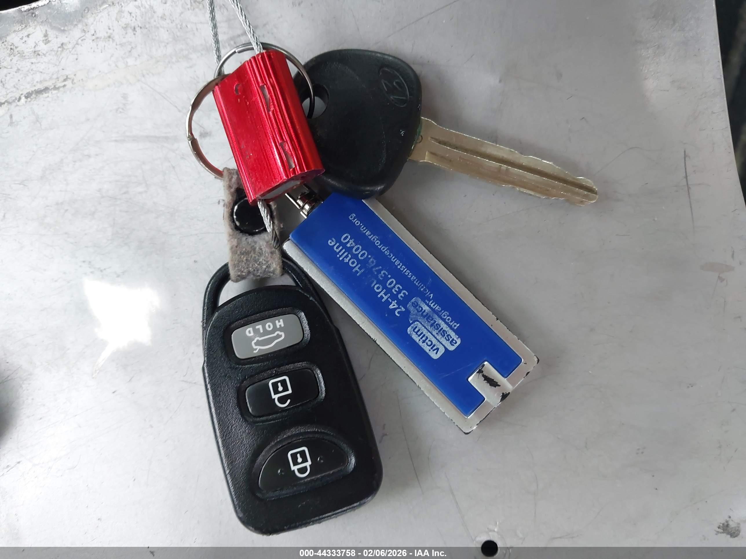 HYUNDAI ELANTRA image 11