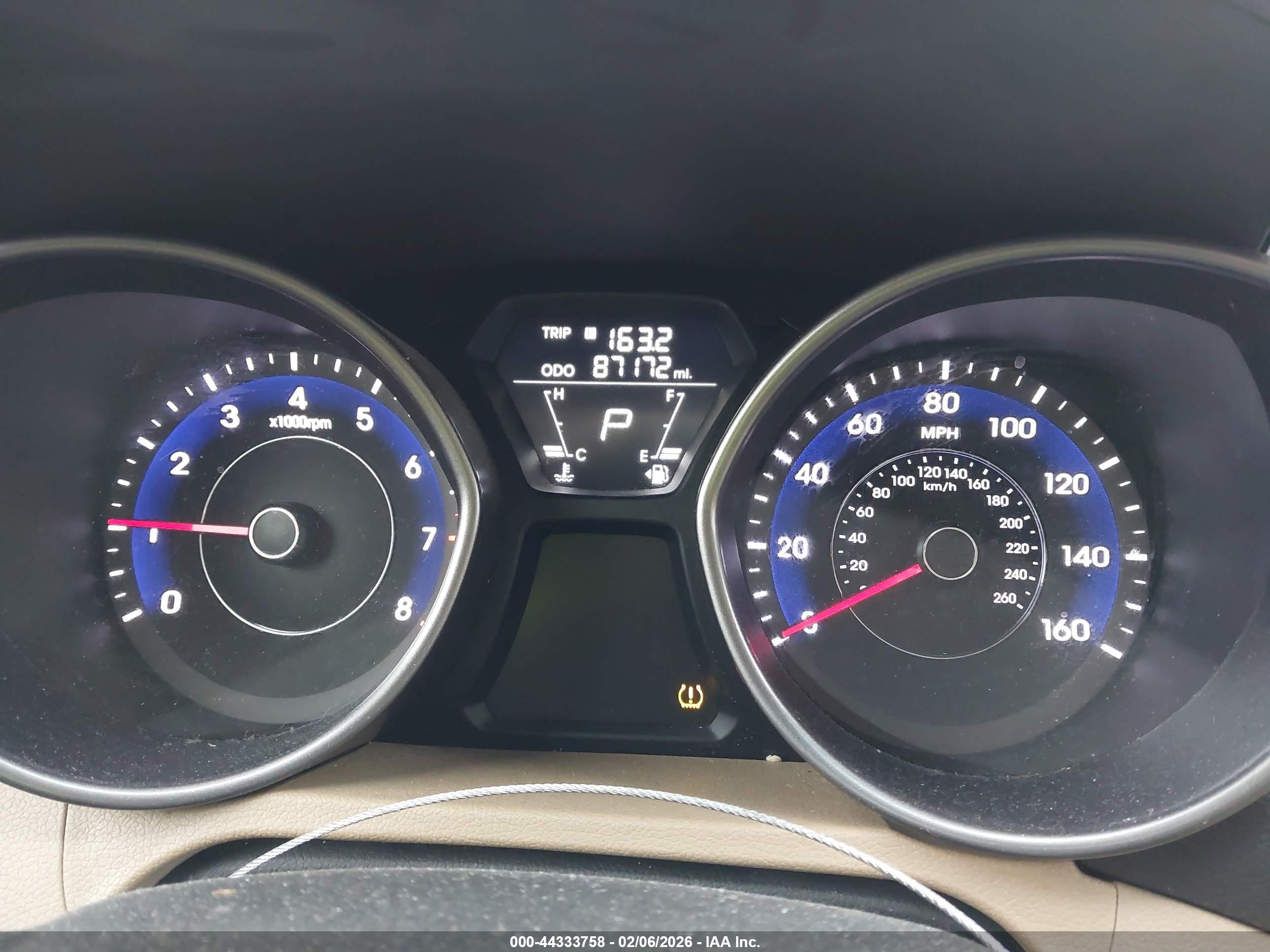 HYUNDAI ELANTRA image 7