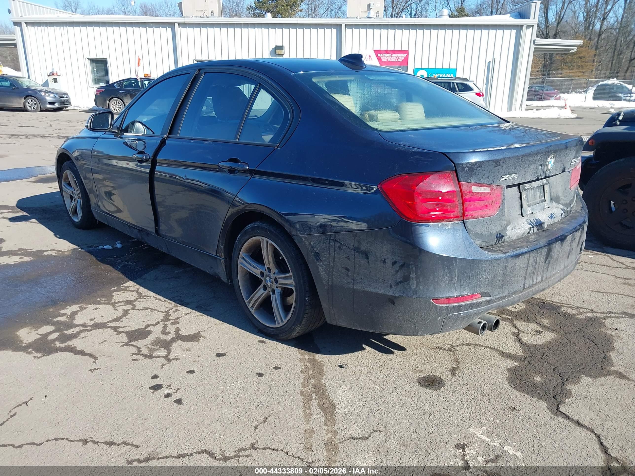 BMW 328I image 3