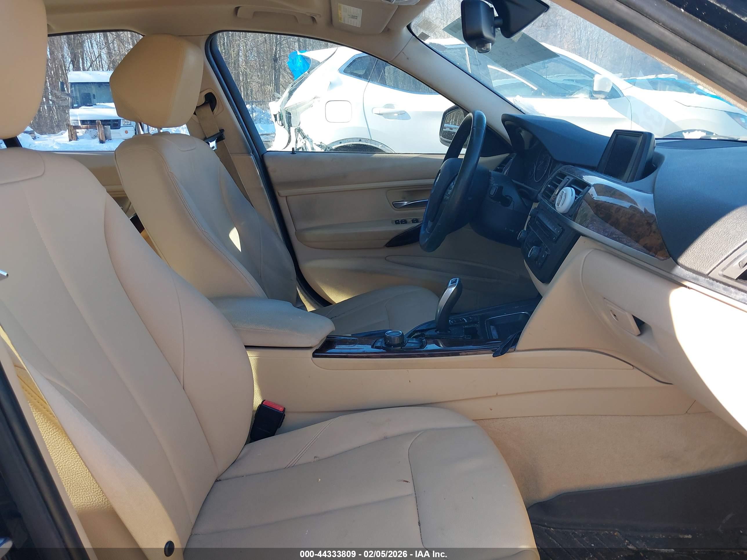 BMW 328I image 5