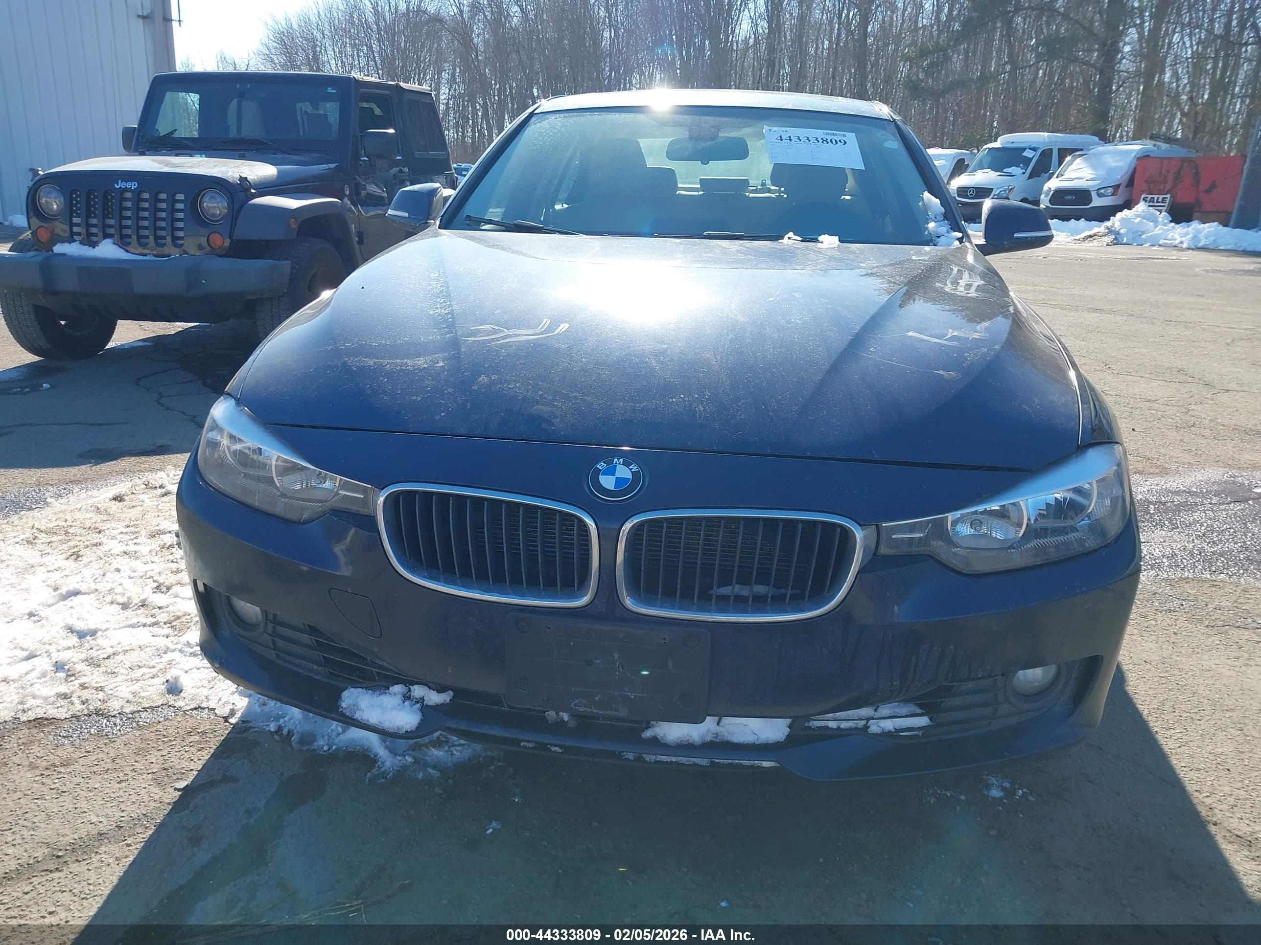 BMW 328I image 6