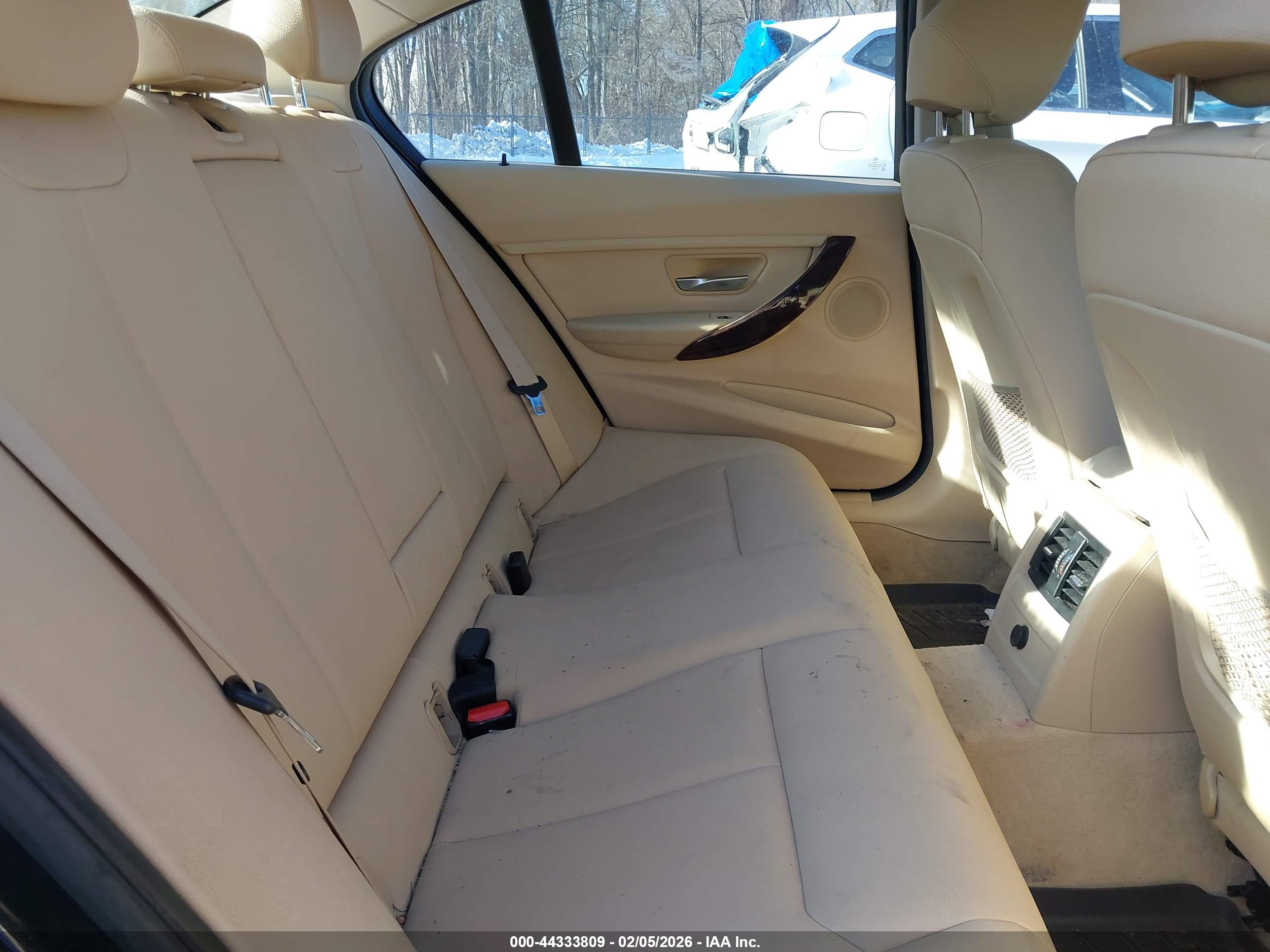 BMW 328I image 8