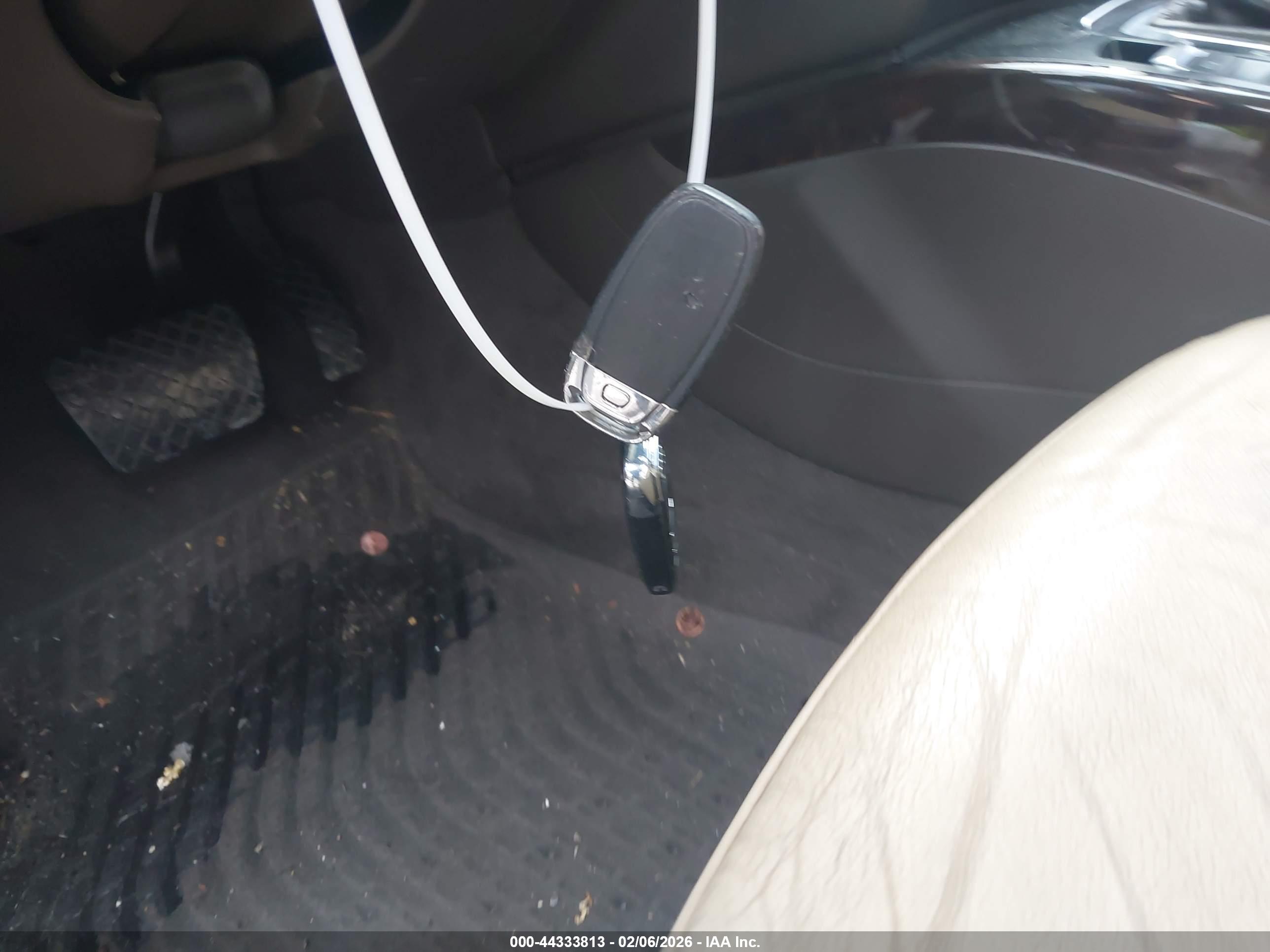 AUDI A4 image 11