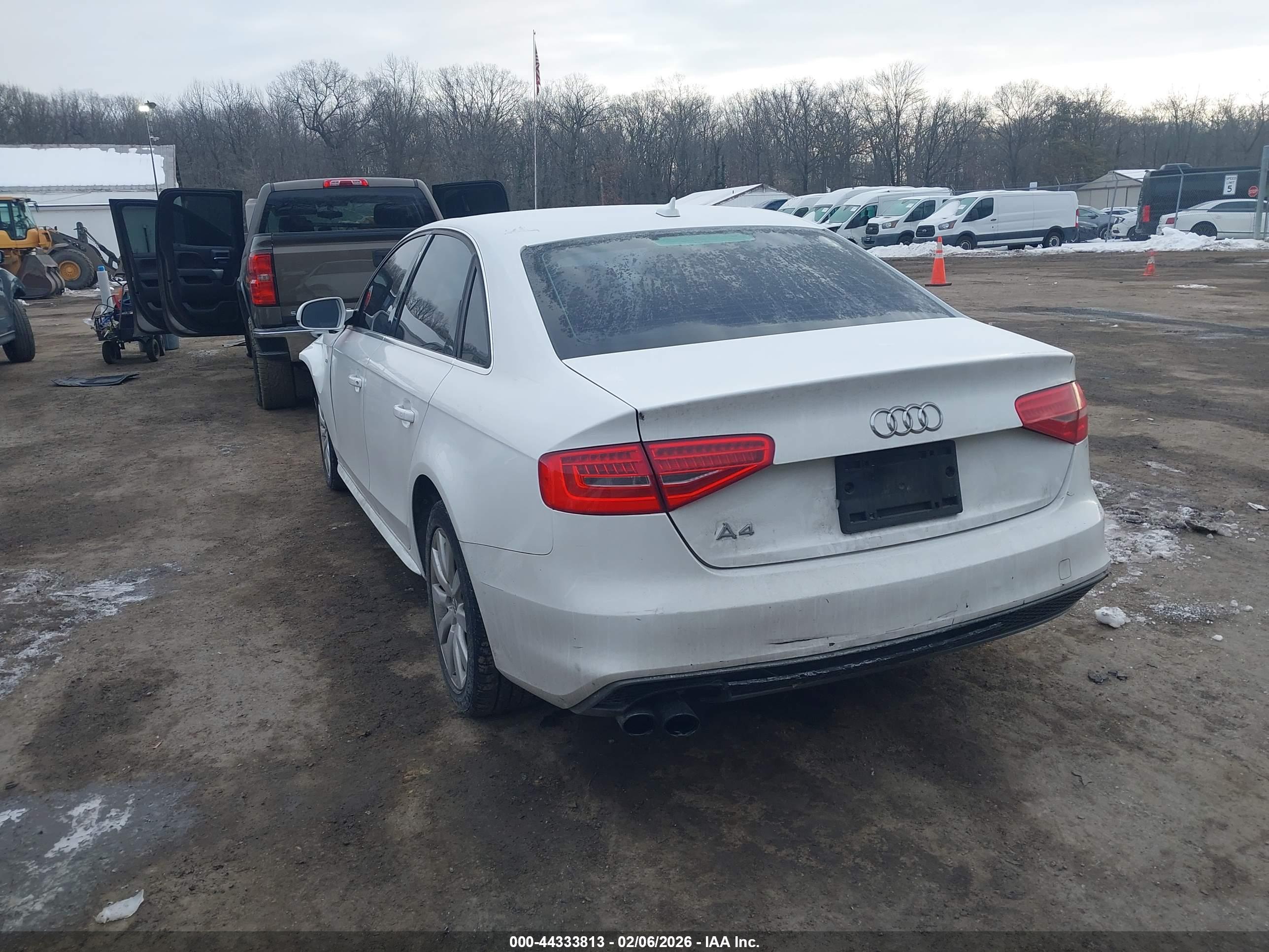 AUDI A4 image 3