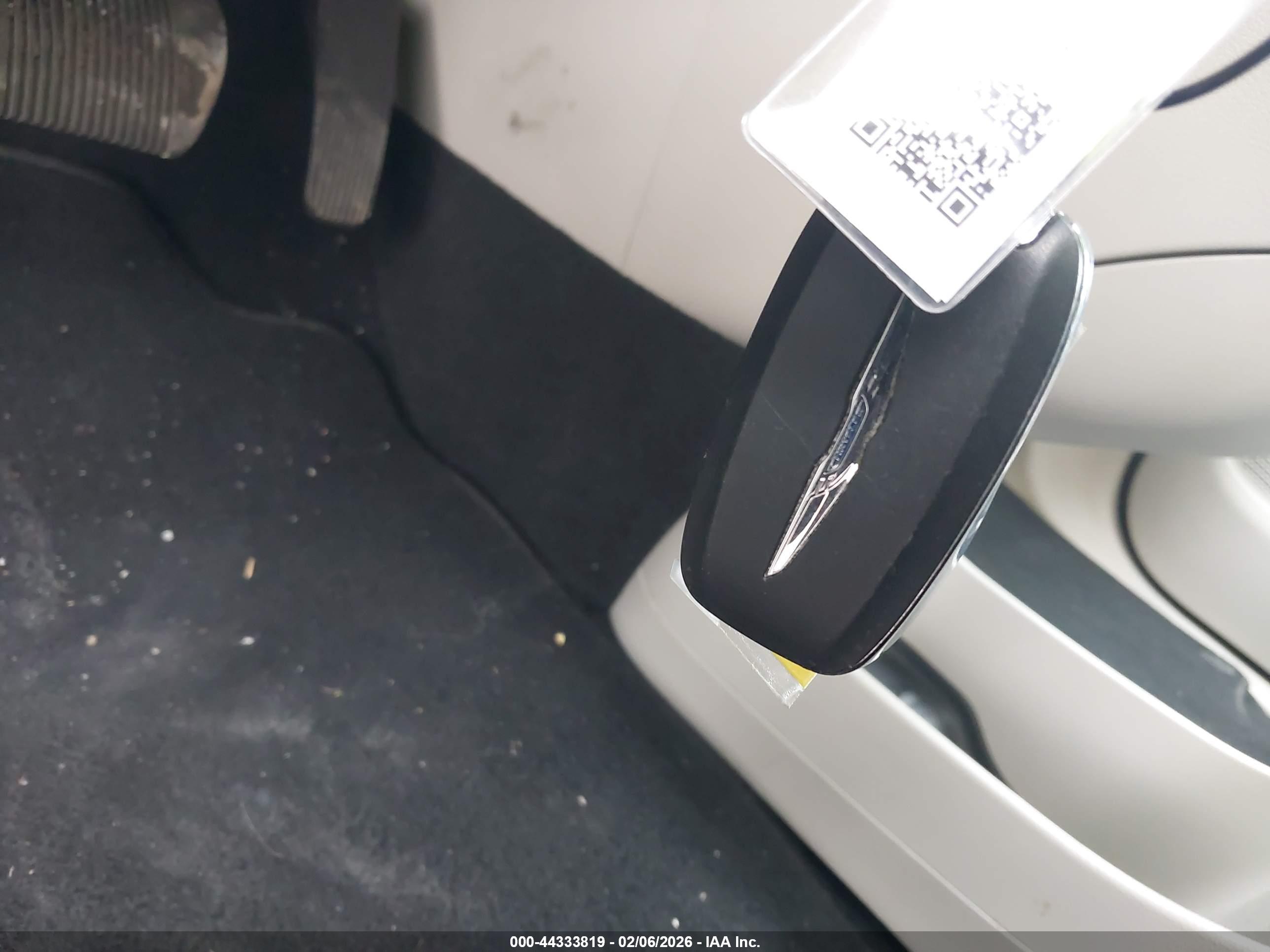 CHRYSLER PACIFICA image 11