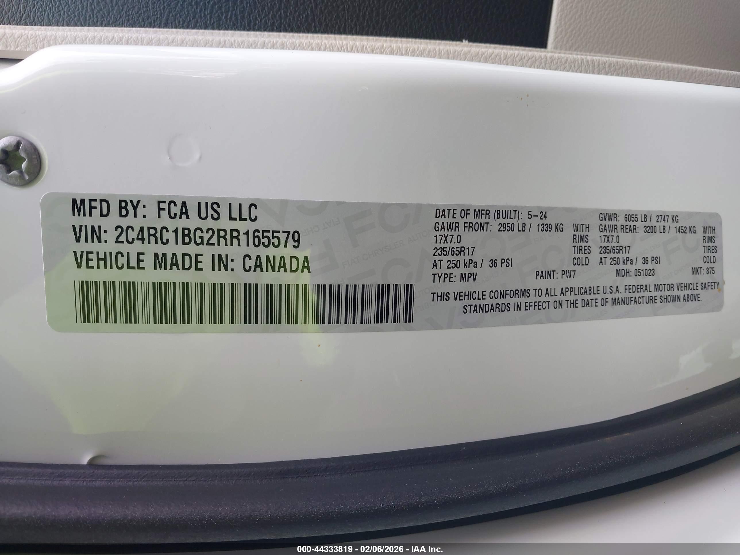CHRYSLER PACIFICA image 9