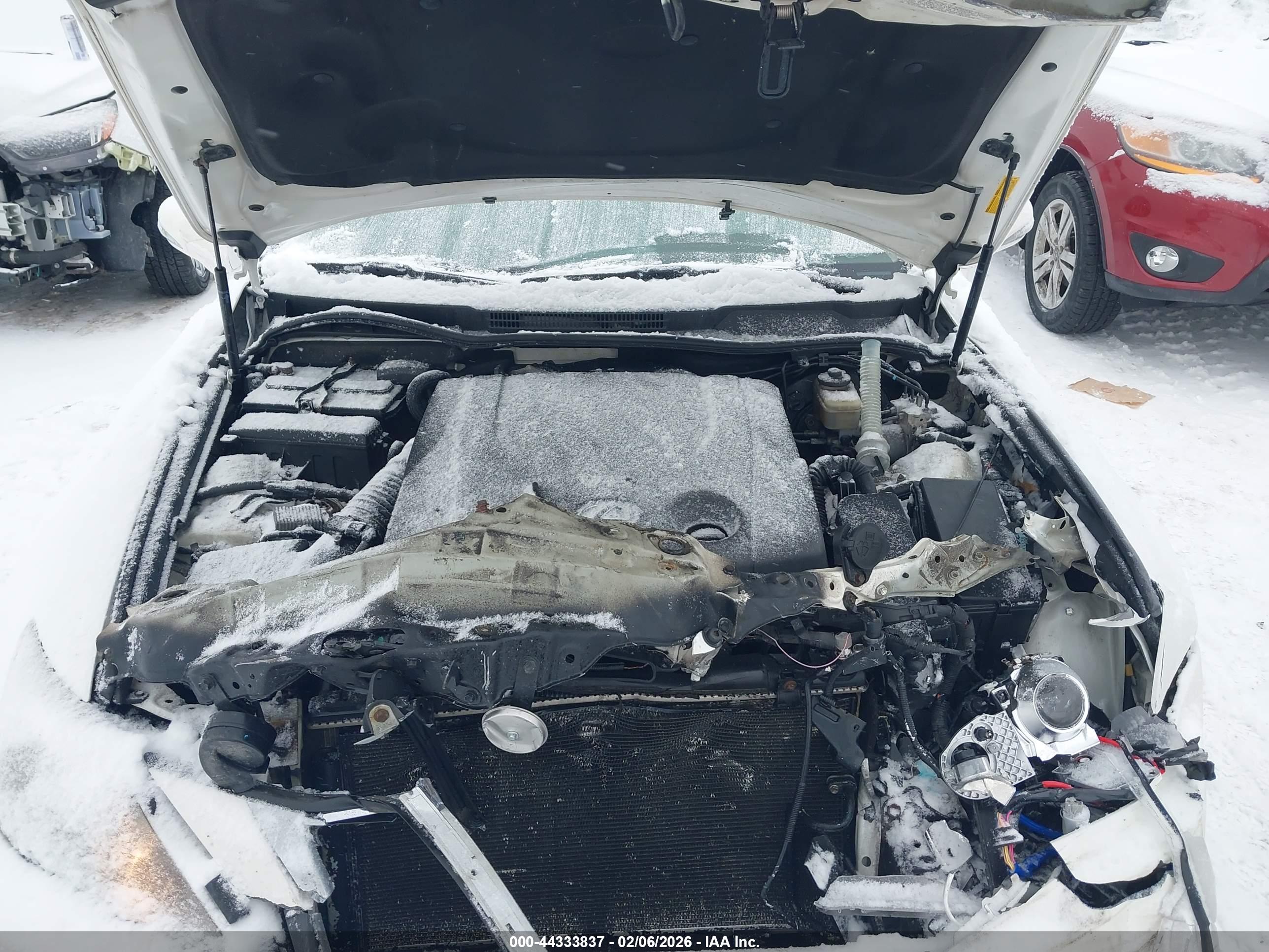 LEXUS IS image 10