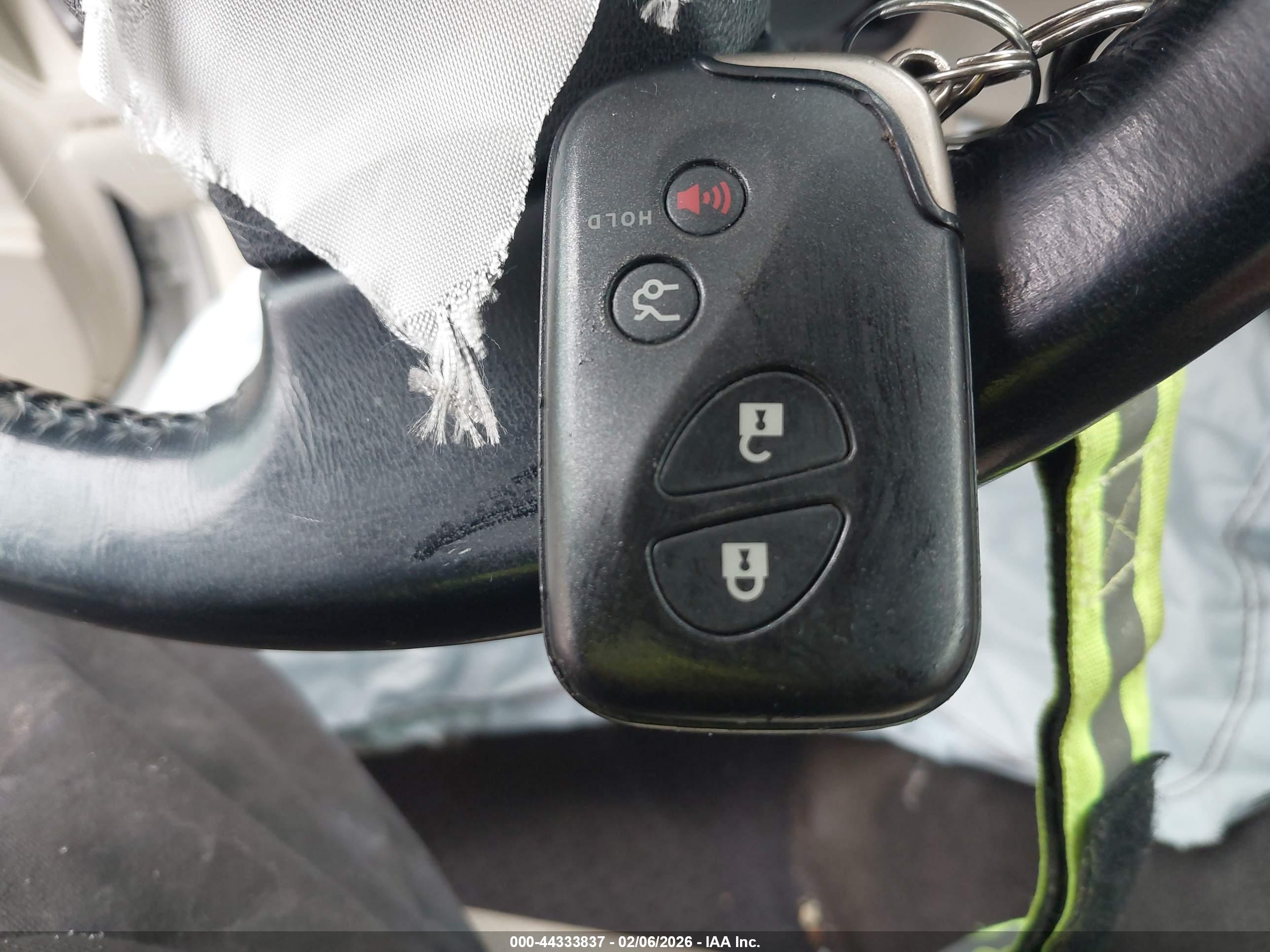 LEXUS IS image 11