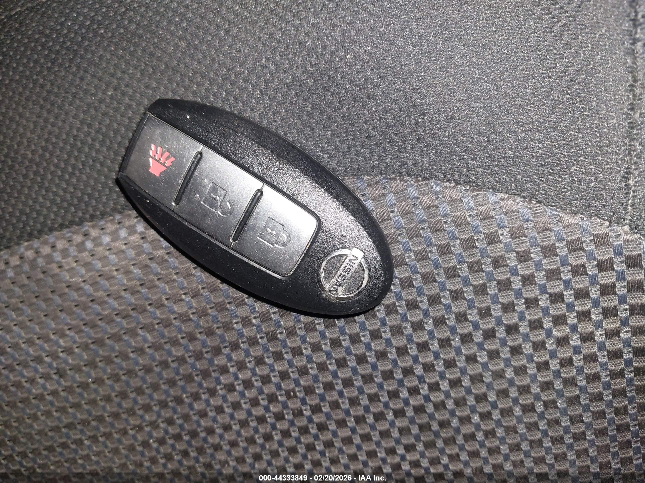 NISSAN ROGUE image 11