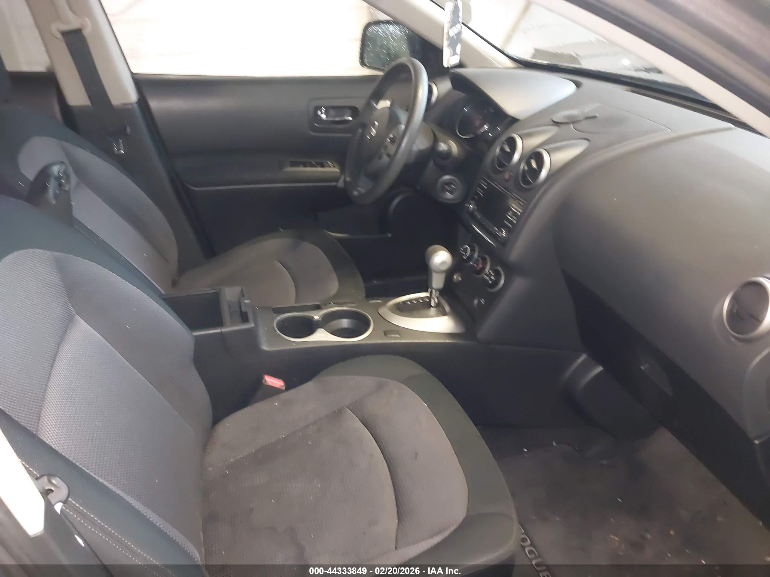 NISSAN ROGUE image 5