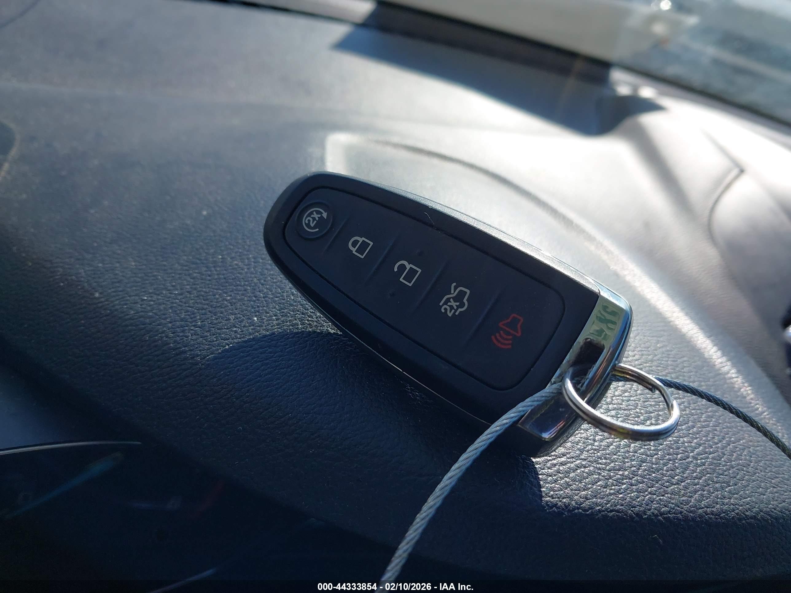 FORD ESCAPE image 11