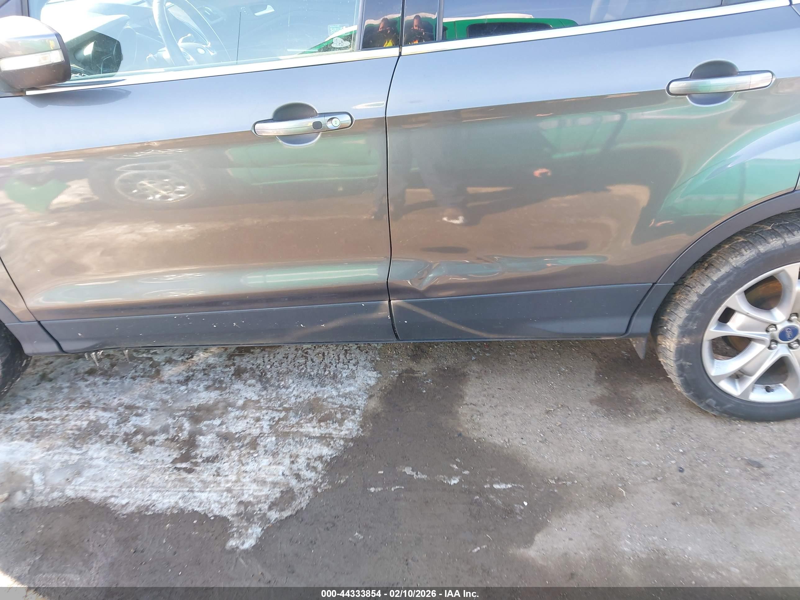 FORD ESCAPE image 6