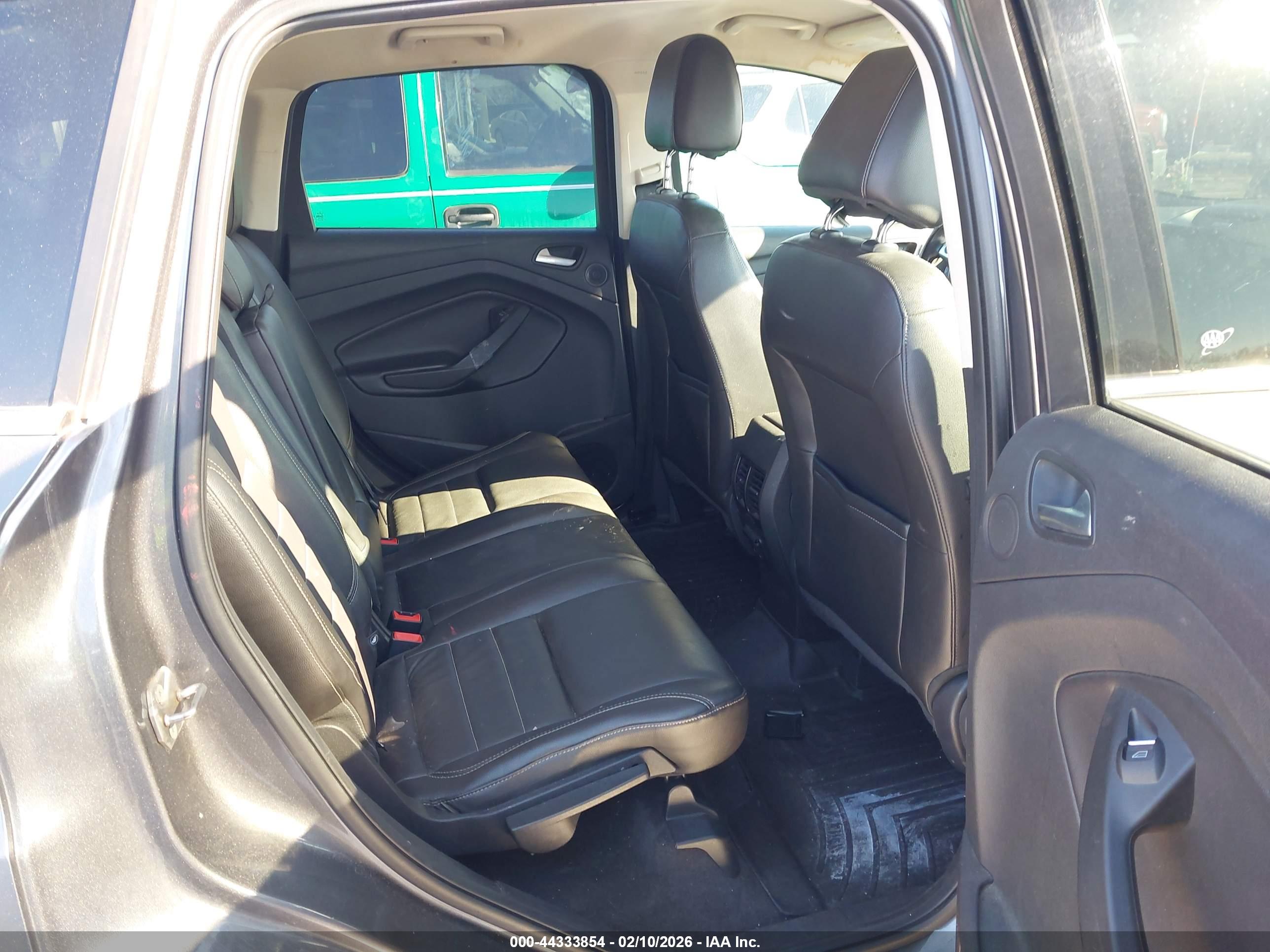 FORD ESCAPE image 8