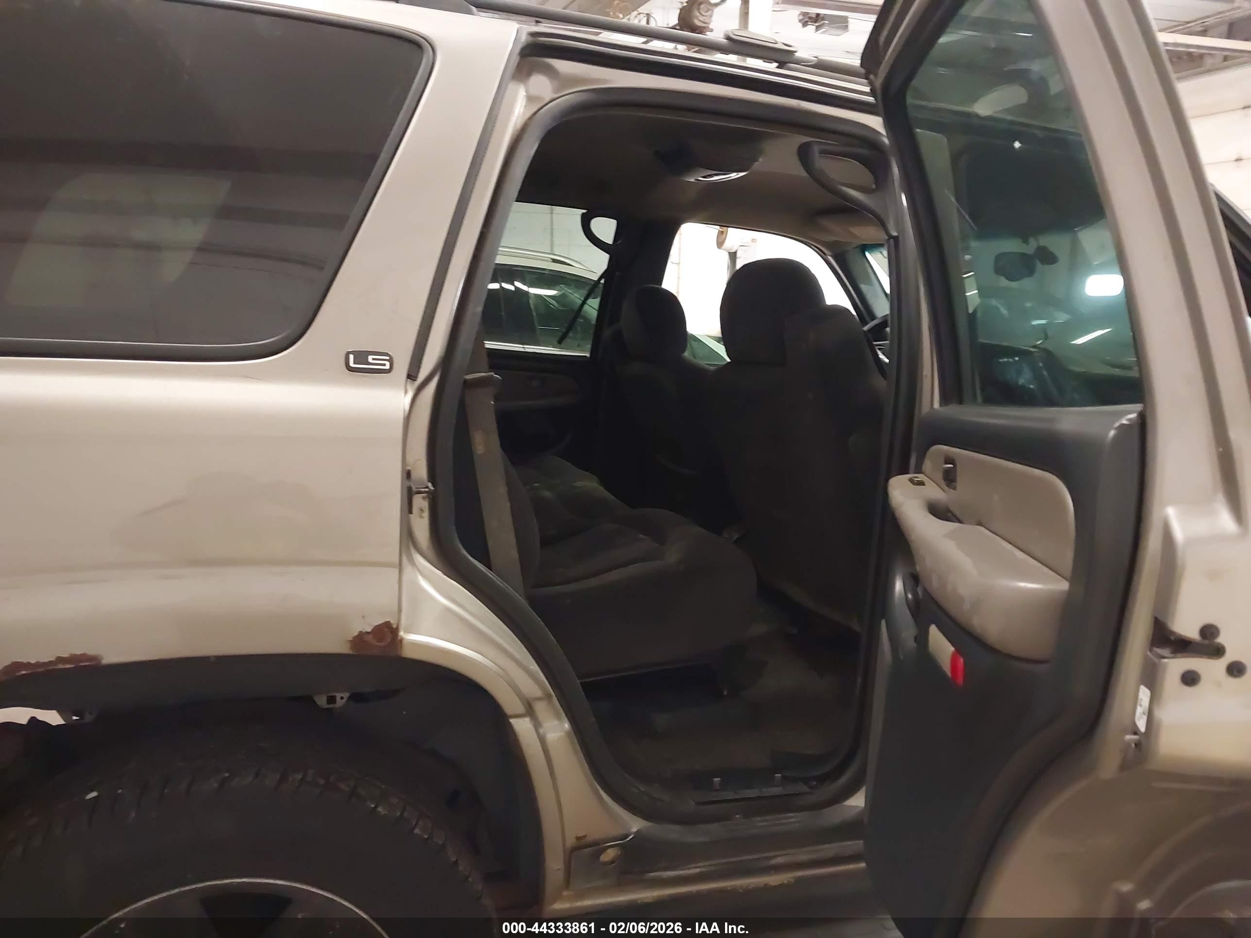 CHEVROLET TAHOE image 8