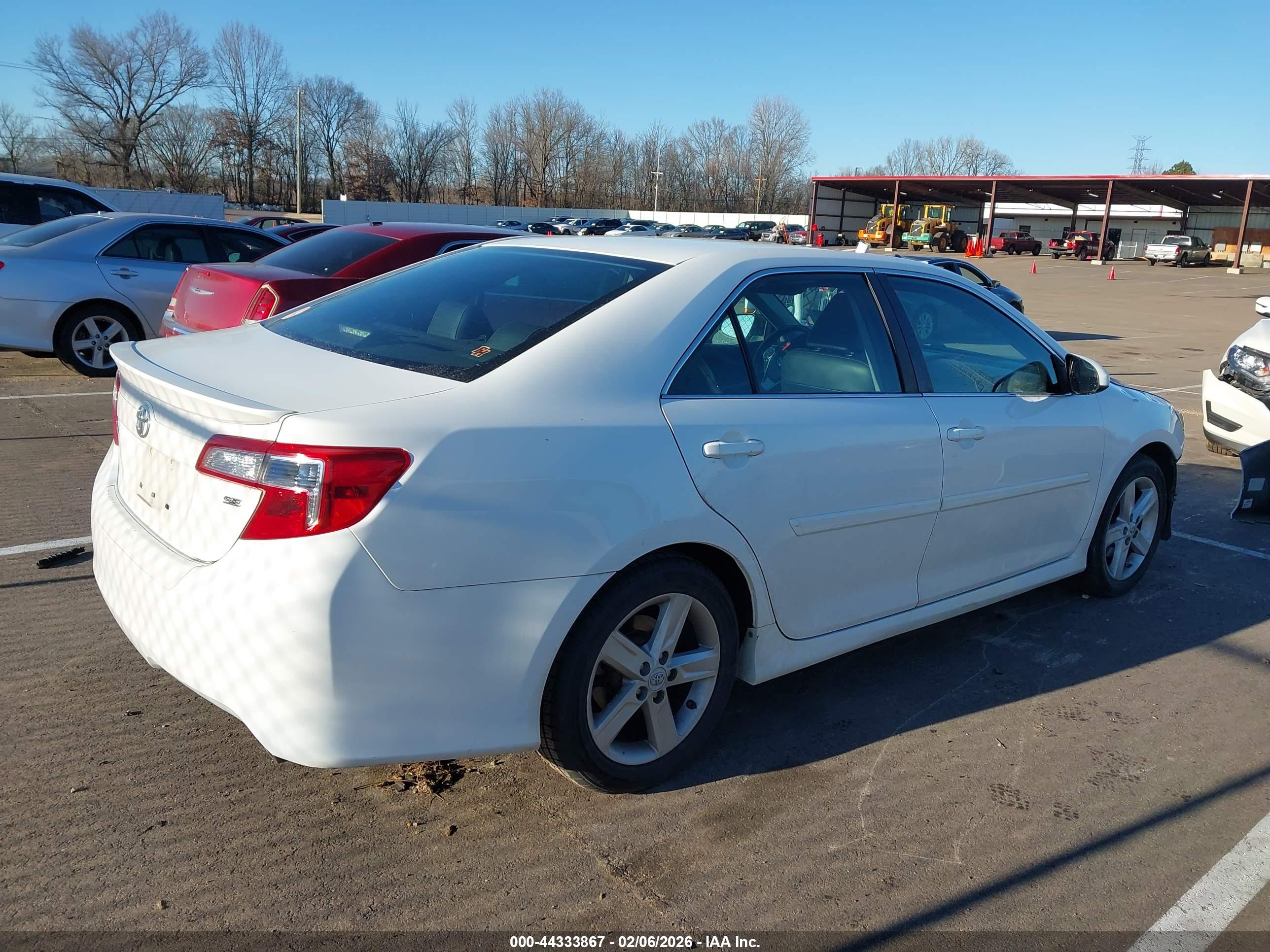 TOYOTA CAMRY image 4