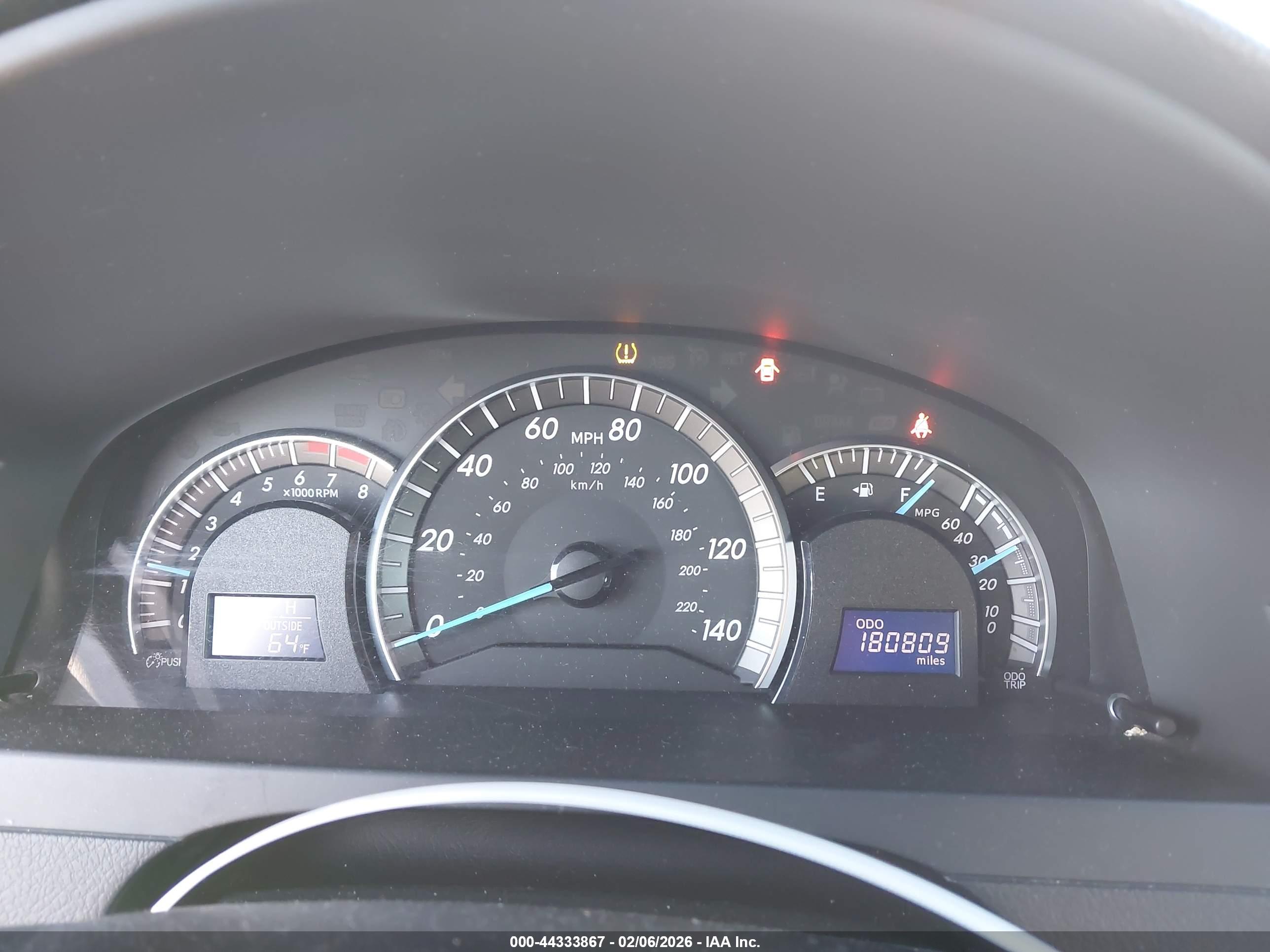 TOYOTA CAMRY image 7
