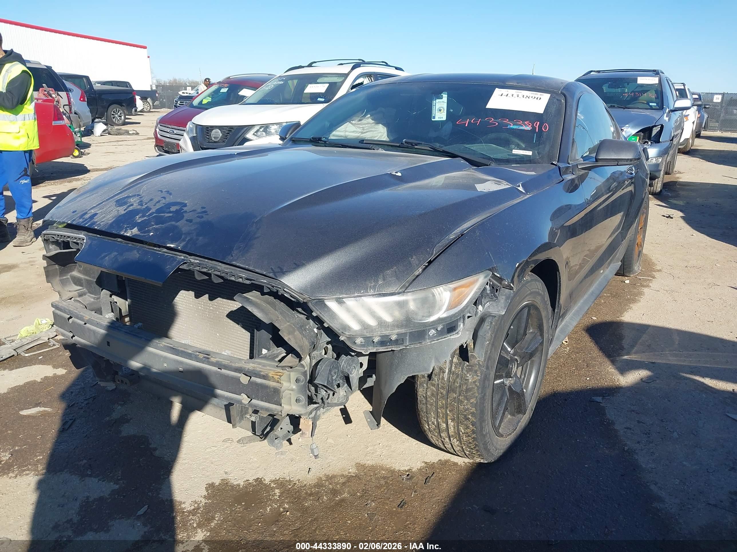 FORD MUSTANG image 2