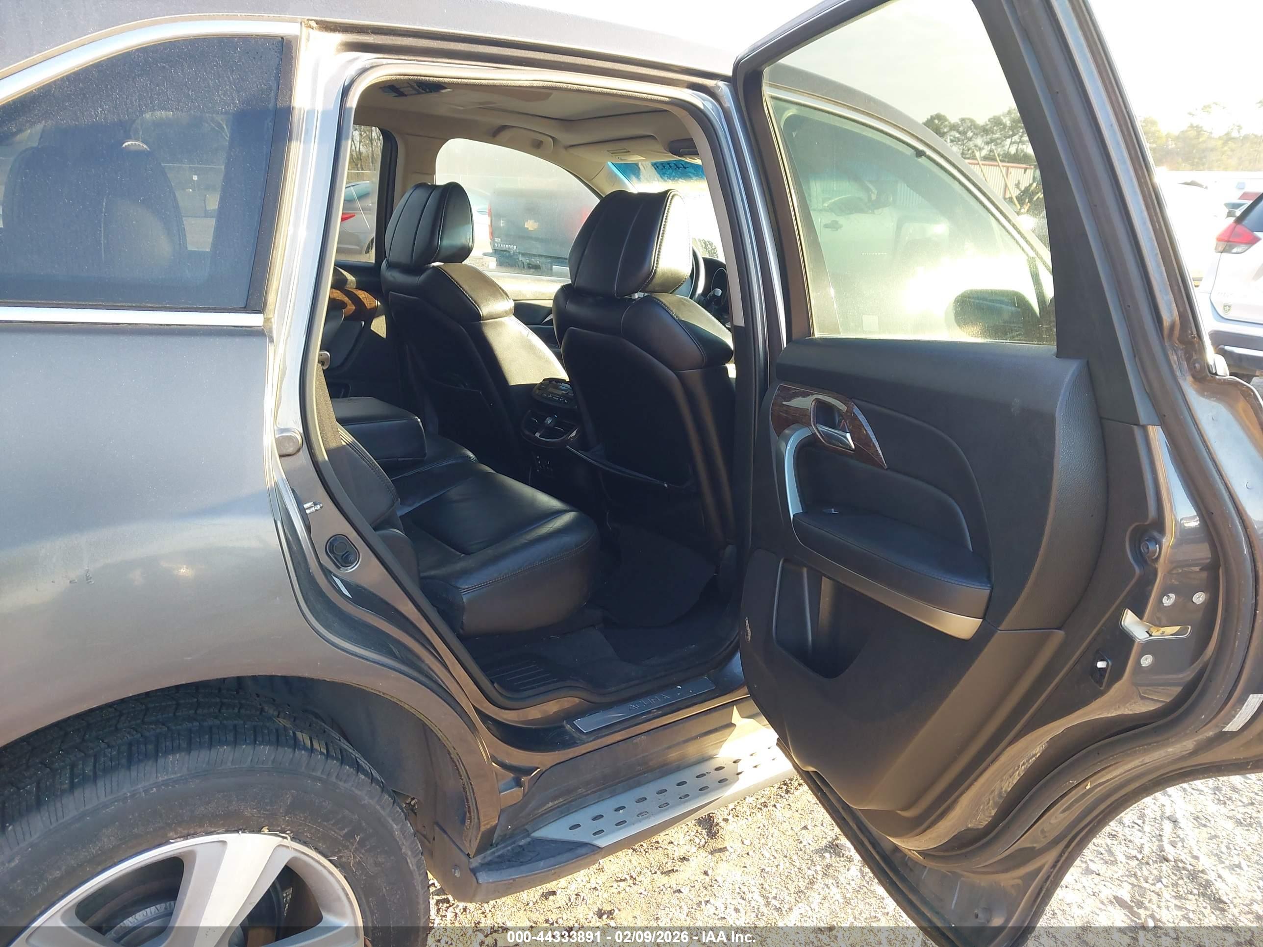 ACURA MDX image 8