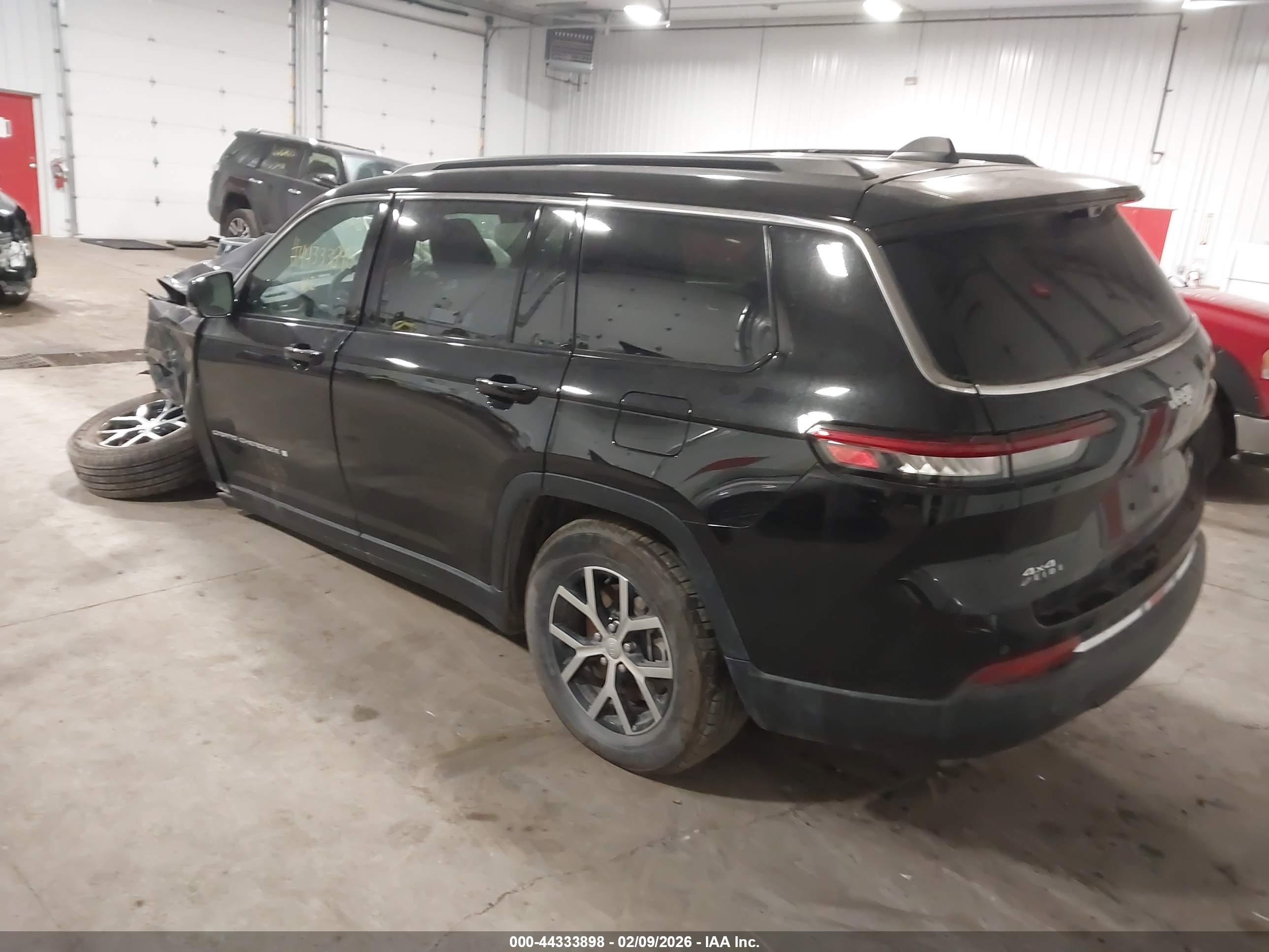 JEEP GRAND image 3