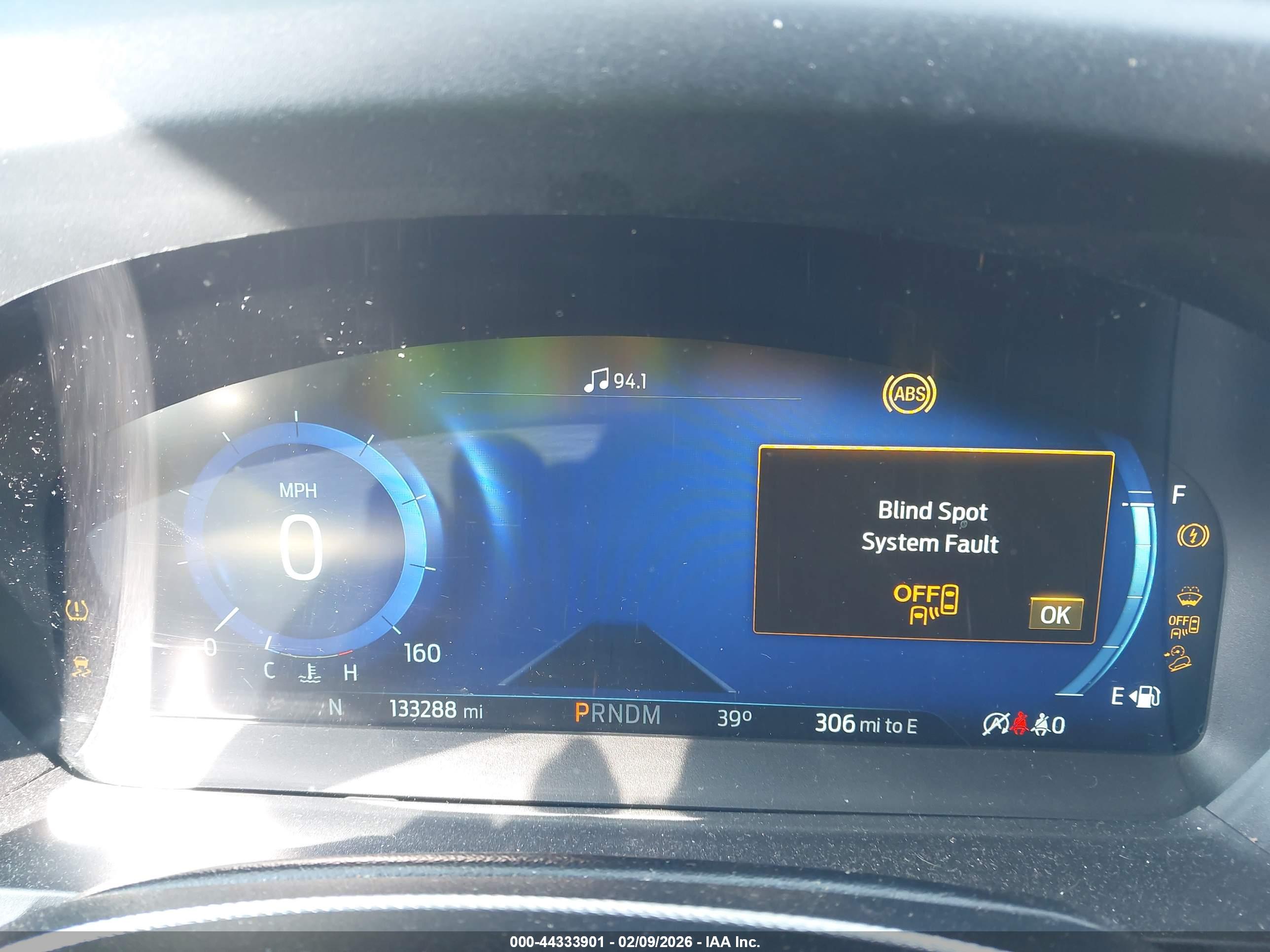 FORD EXPLORER image 7